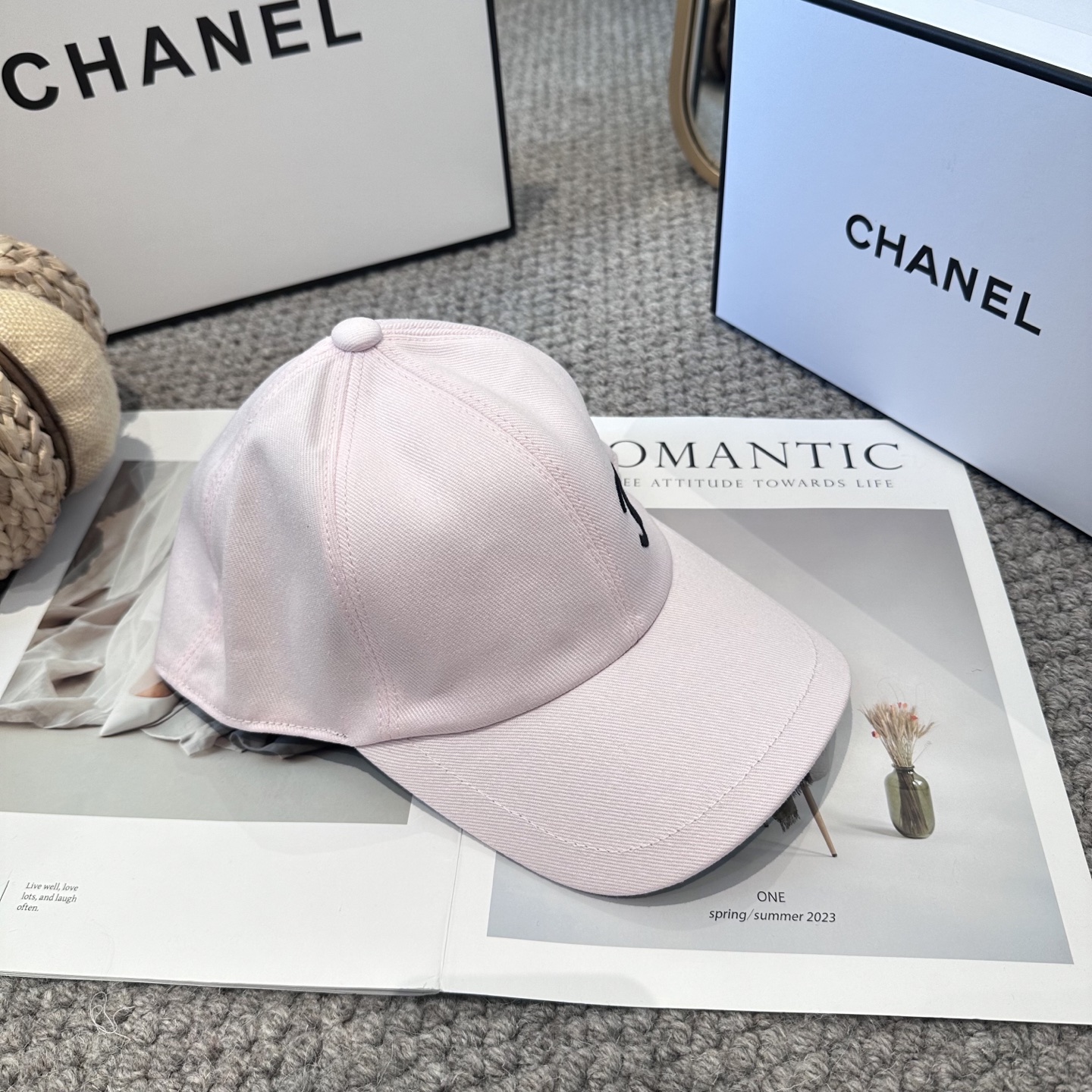 CHANEL香奈儿 新款别针内花 简约刺绣logo棒球帽，新款出货，大牌款超好搭配，赶紧入手！3色
