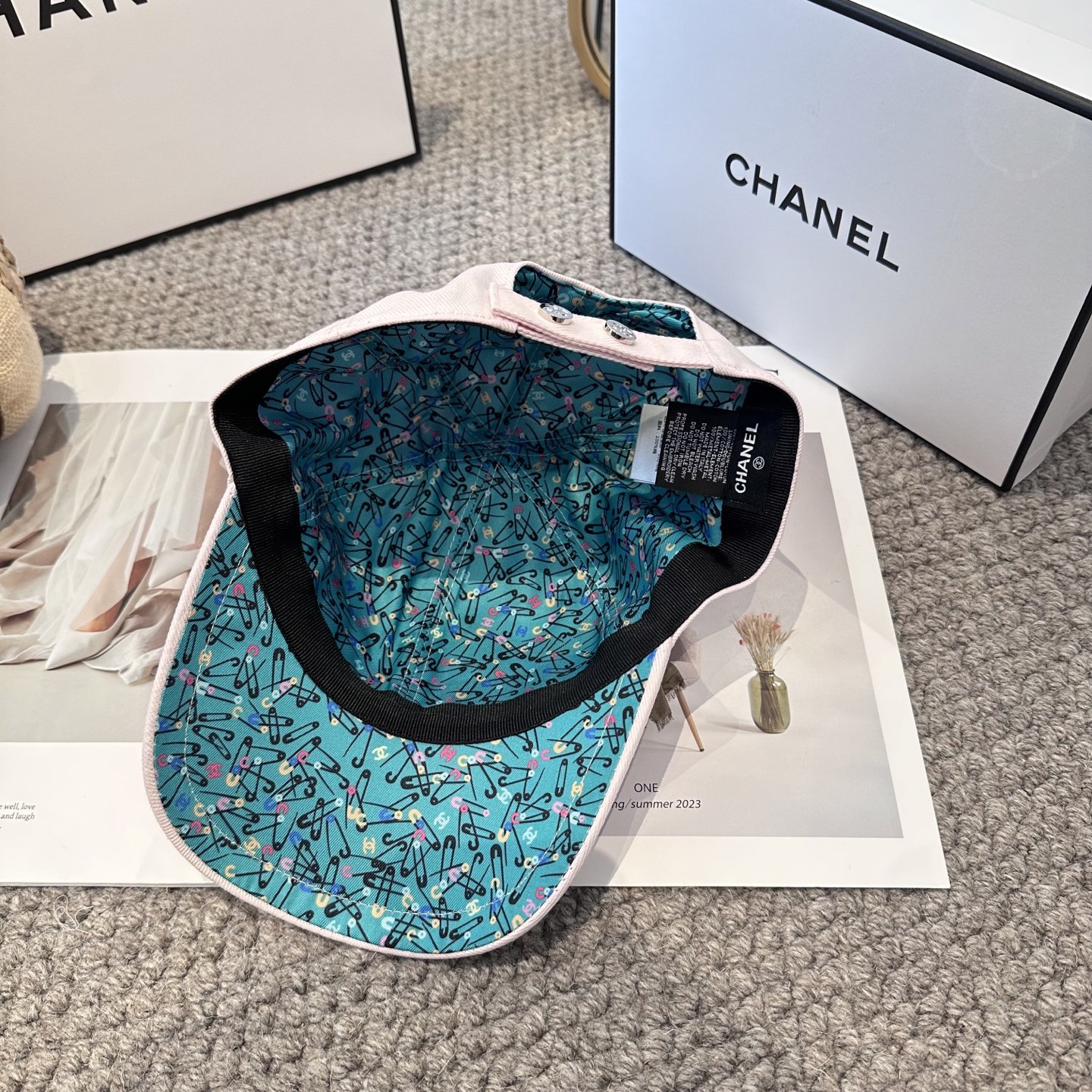 CHANEL香奈儿 新款别针内花 简约刺绣logo棒球帽，新款出货，大牌款超好搭配，赶紧入手！3色