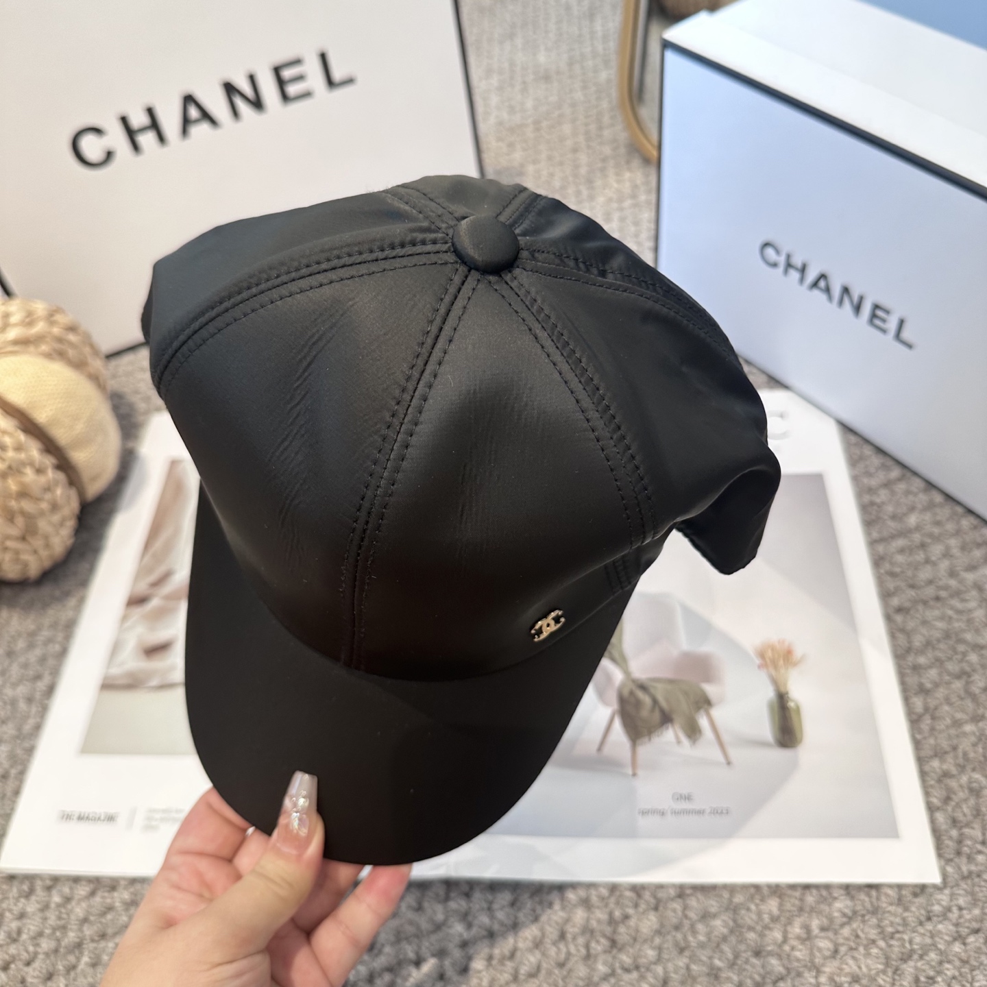 CHANEL香奈儿 新款珍珠尾扣 简约刺绣logo棒球帽，新款出货，大牌款超好搭配，赶紧入手！