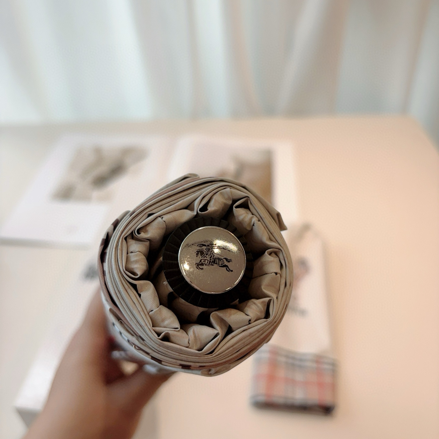  BURBERRY（巴宝莉） 三折自动折叠晴雨伞 年度巅峰之作 经典 高雅 时髦 这就是被称为英国BUR