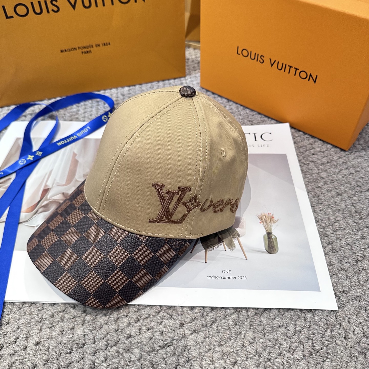 🧢路易威登棒球帽 LouisVuitton😍新款棋盘格棒球帽，重工打造♥️高端大气，百搭款🤗男女通用！