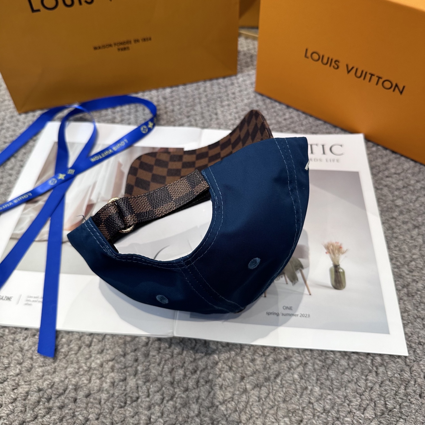 🧢路易威登棒球帽 LouisVuitton😍新款棋盘格棒球帽，重工打造♥️高端大气，百搭款🤗男女通用！