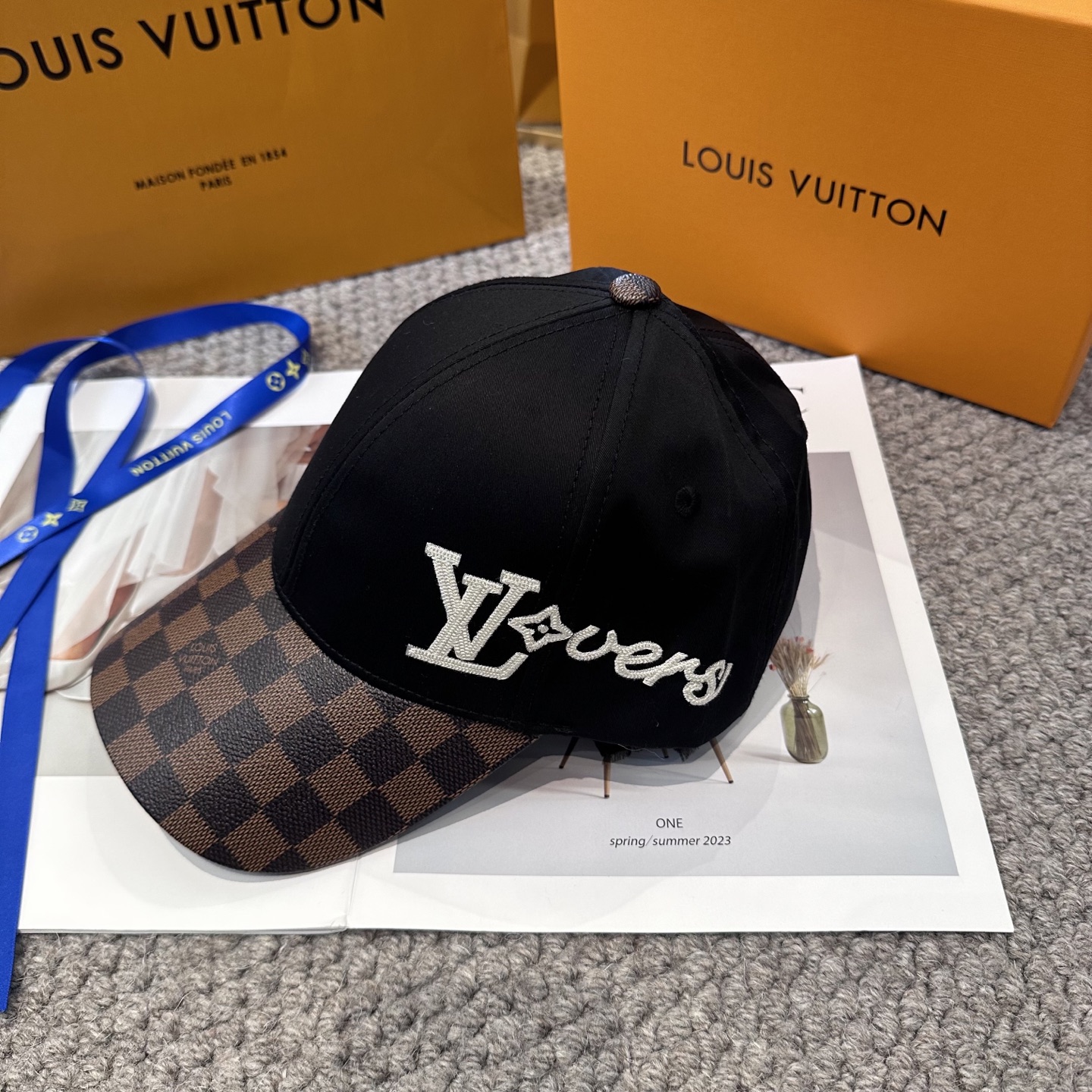 🧢路易威登棒球帽 LouisVuitton😍新款棋盘格棒球帽，重工打造♥️高端大气，百搭款🤗男女通用！