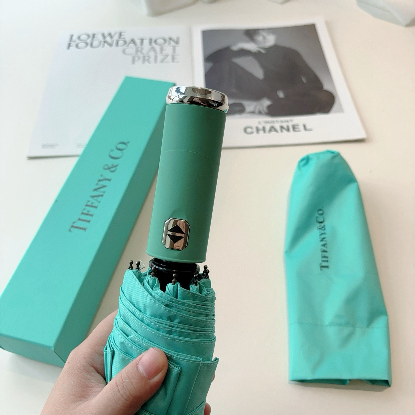  Tiffany蒂芙尼 三折自动折叠晴雨伞 火爆来袭 夏日里的小清新 高效阻隔紫外线涂层 有伞随行 晴雨