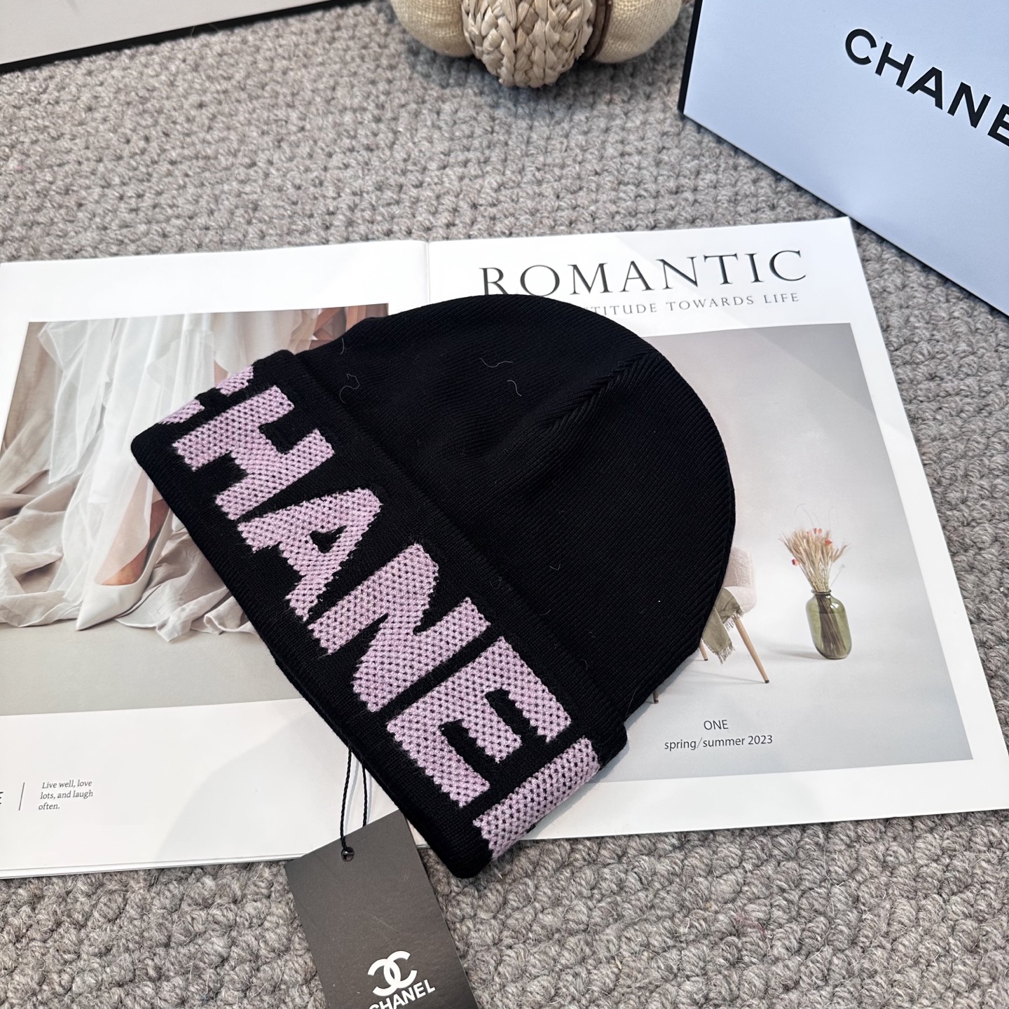  Chanel官网品质香奈儿秋冬网红时尚博主推荐款毛线帽，小红书爆款，手感超柔软舒适的针织线帽，弹性极佳