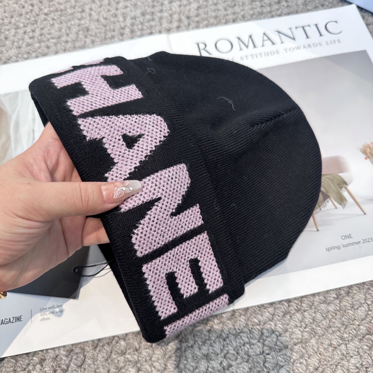  Chanel官网品质香奈儿秋冬网红时尚博主推荐款毛线帽，小红书爆款，手感超柔软舒适的针织线帽，弹性极佳