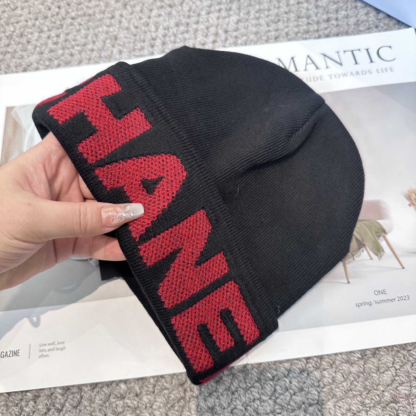  Chanel官网品质香奈儿秋冬网红时尚博主推荐款毛线帽，小红书爆款，手感超柔软舒适的针织线帽，弹性极佳