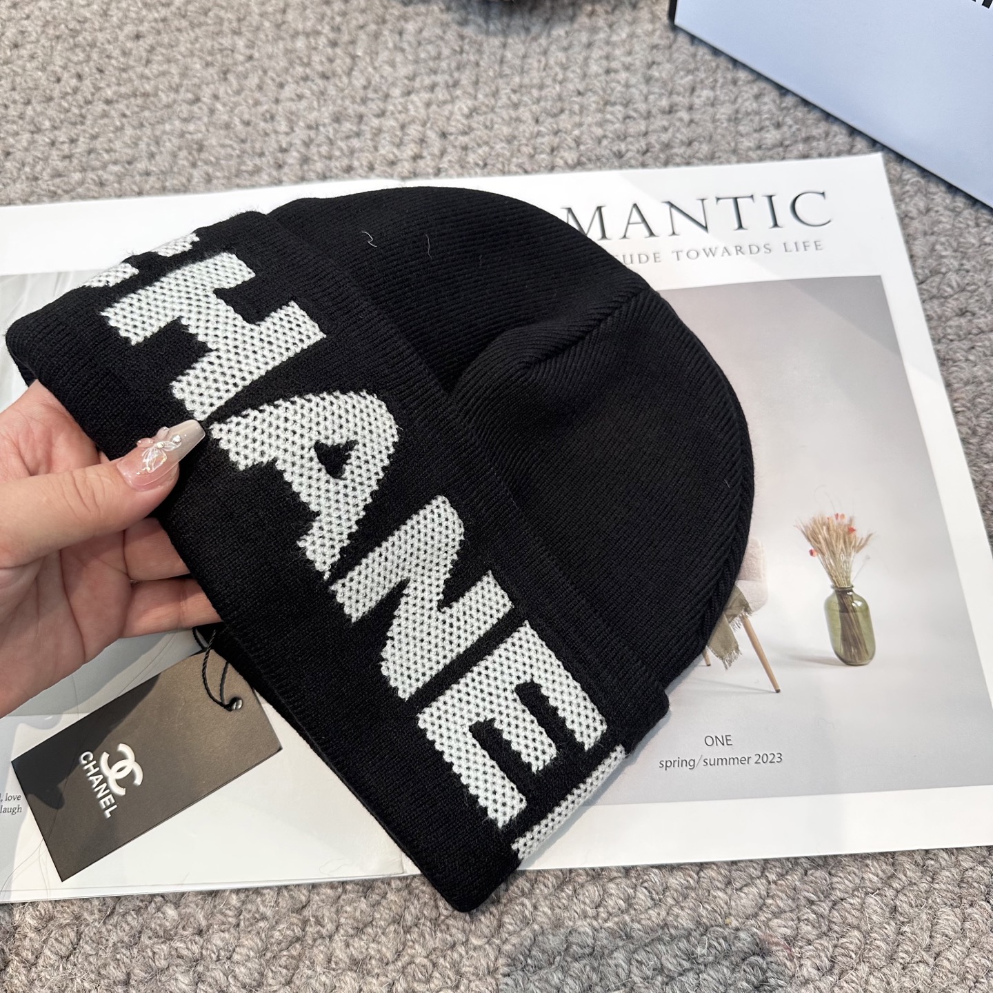  Chanel官网品质香奈儿秋冬网红时尚博主推荐款毛线帽，小红书爆款，手感超柔软舒适的针织线帽，弹性极佳