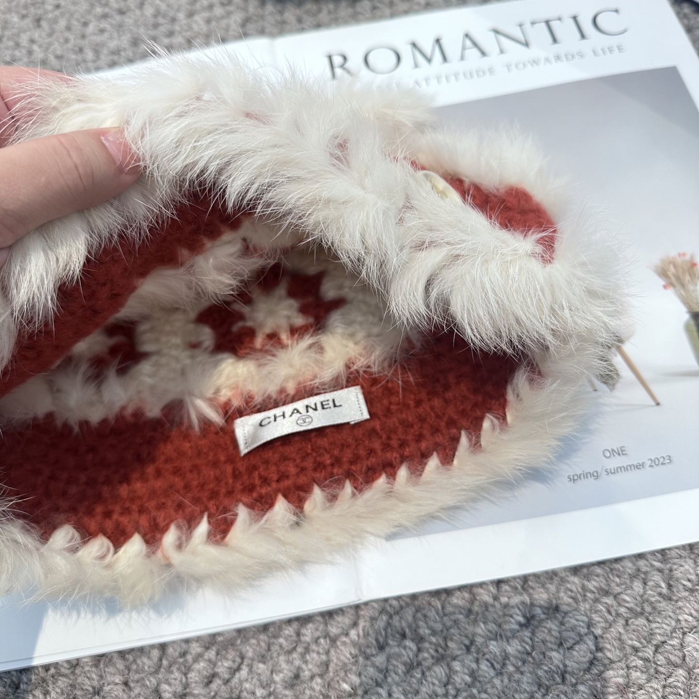  Chanel香奈儿新款 高品质香奈儿秋冬时尚潮品 手感超柔软舒适的针织线帽，弹性极佳！