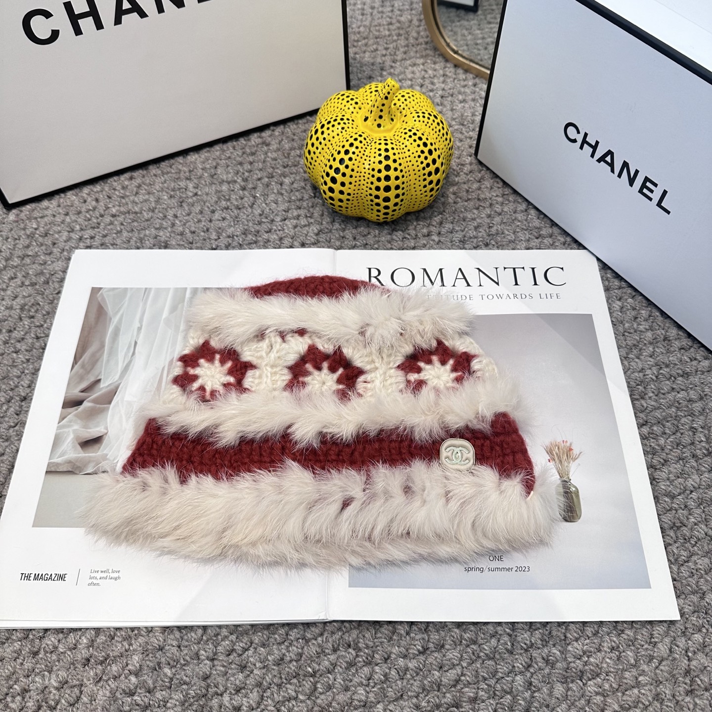  Chanel香奈儿新款 高品质香奈儿秋冬时尚潮品 手感超柔软舒适的针织线帽，弹性极佳！