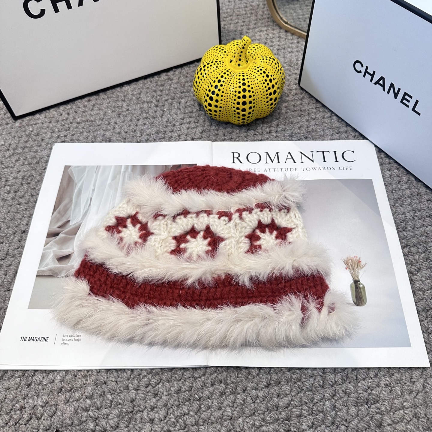  Chanel香奈儿新款 高品质香奈儿秋冬时尚潮品 手感超柔软舒适的针织线帽，弹性极佳！