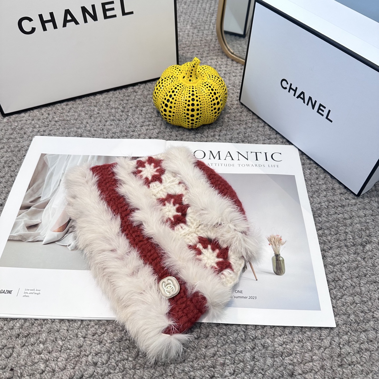  Chanel香奈儿新款 高品质香奈儿秋冬时尚潮品 手感超柔软舒适的针织线帽，弹性极佳！