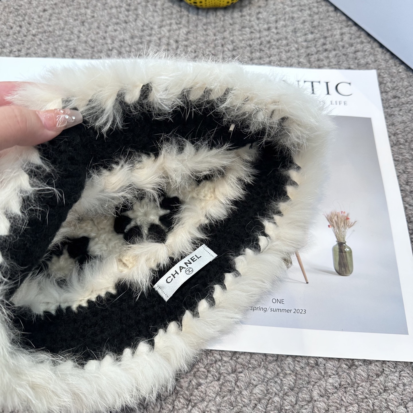  Chanel香奈儿新款 高品质香奈儿秋冬时尚潮品 手感超柔软舒适的针织线帽，弹性极佳！