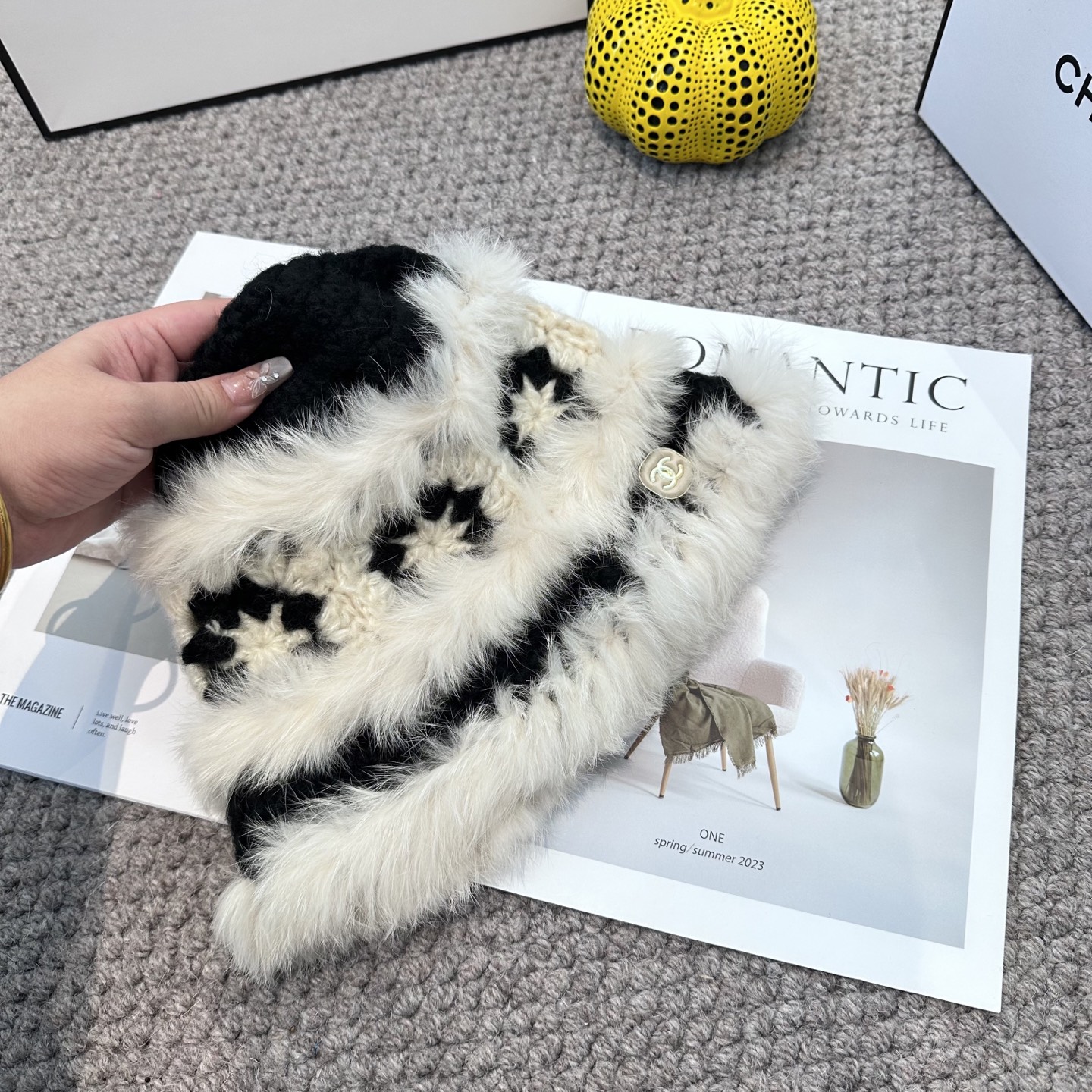  Chanel香奈儿新款 高品质香奈儿秋冬时尚潮品 手感超柔软舒适的针织线帽，弹性极佳！