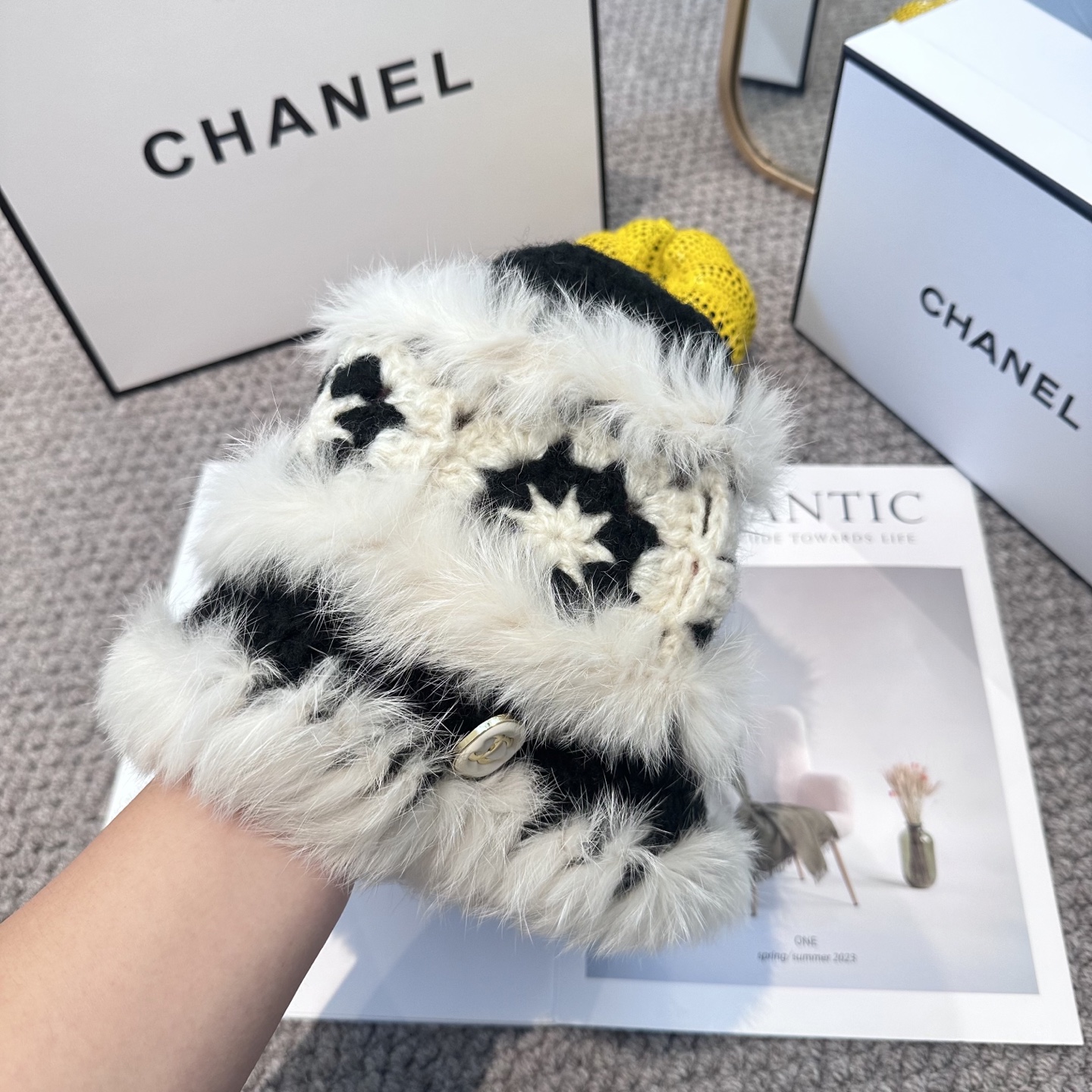  Chanel香奈儿新款 高品质香奈儿秋冬时尚潮品 手感超柔软舒适的针织线帽，弹性极佳！