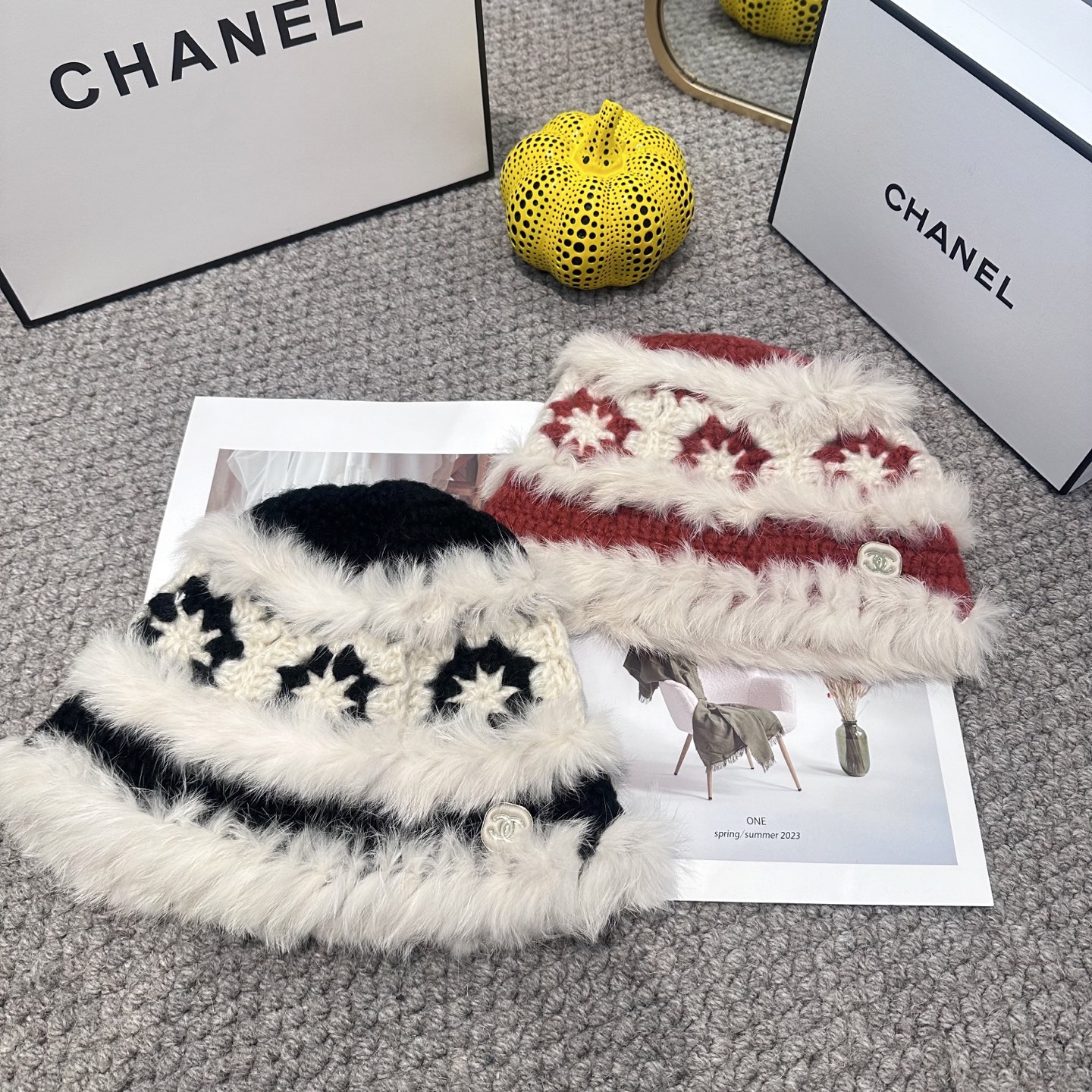  Chanel香奈儿新款 高品质香奈儿秋冬时尚潮品 手感超柔软舒适的针织线帽，弹性极佳！