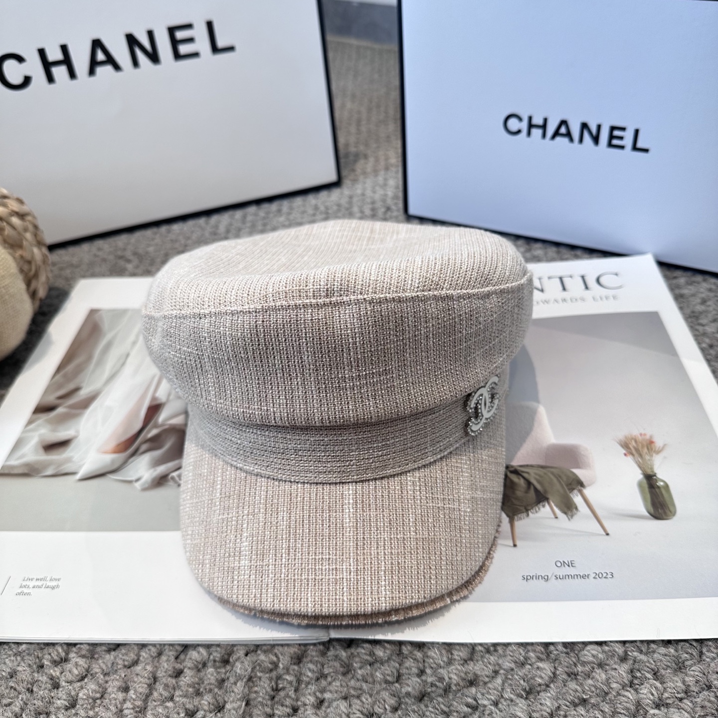 CHANEL高版本 香奈儿 新款军帽 ，简约经典logo，质感超级赞👍，精致大牌范，女神必备神器 