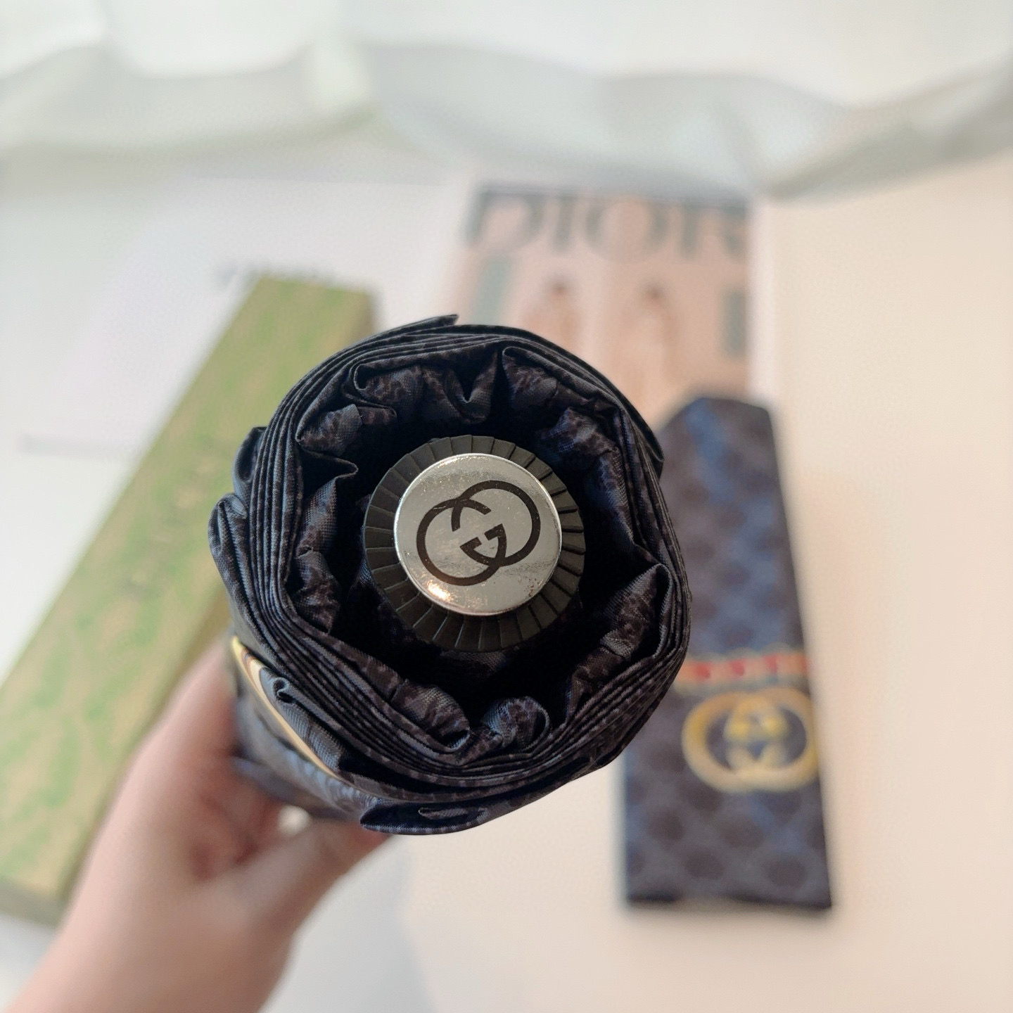 GUCCI（古奇）新款  三折自动折叠晴雨伞 选用台湾进口UV防紫外线伞布 原单代工级品质  🌹