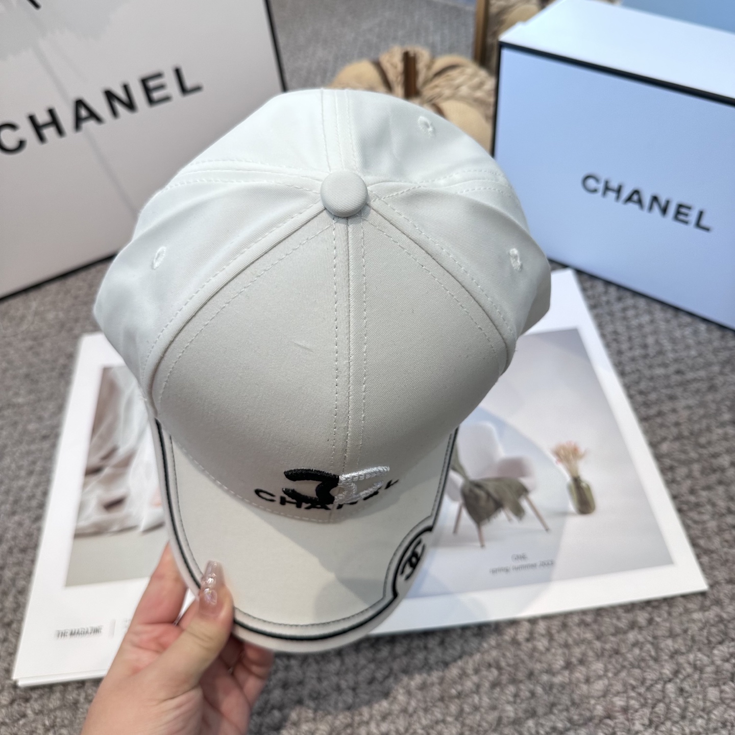   CHANEL香奈儿 新款简约刺绣logo棒球帽，新款出货，大牌款超好搭配，赶紧入手！