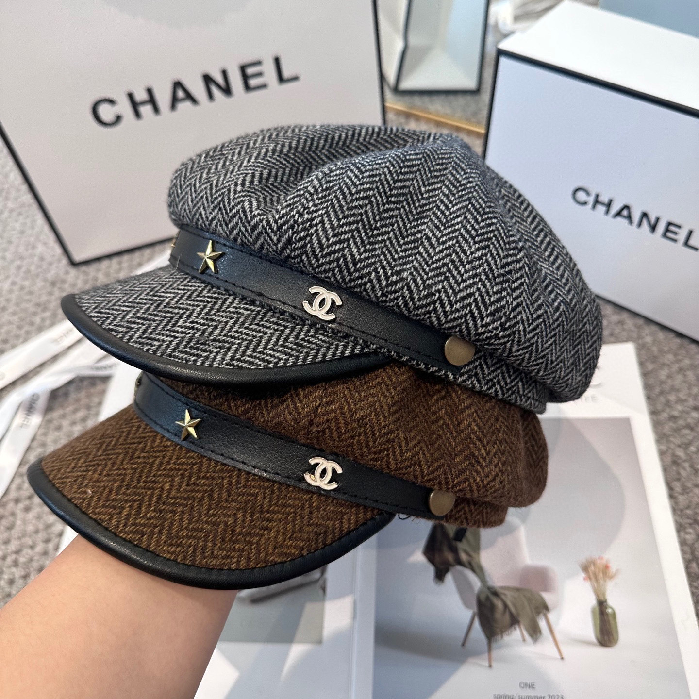 CHANEL 香奈儿 新款铆钉五角星⭐️八角帽 ，高版本原单品质 简约经典logo，质感超级赞👍，精致大