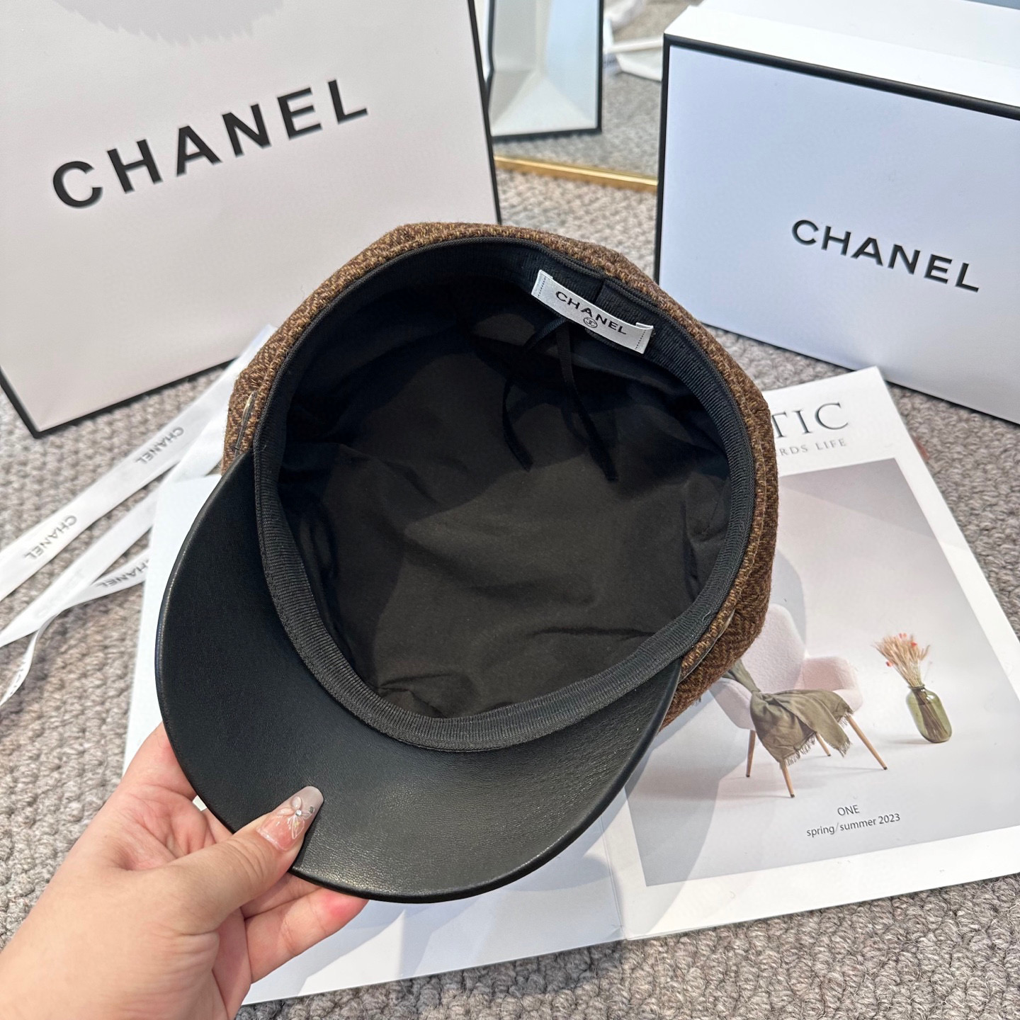 CHANEL 香奈儿 新款铆钉五角星⭐️八角帽 ，高版本原单品质 简约经典logo，质感超级赞👍，精致大