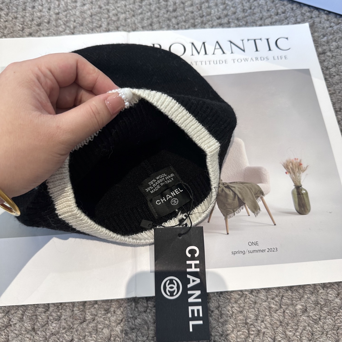 Chanel官网品质香奈儿秋冬网红时尚博主推荐款毛线帽，小红书爆款，手感超柔软舒适的针织线帽，弹性极佳！