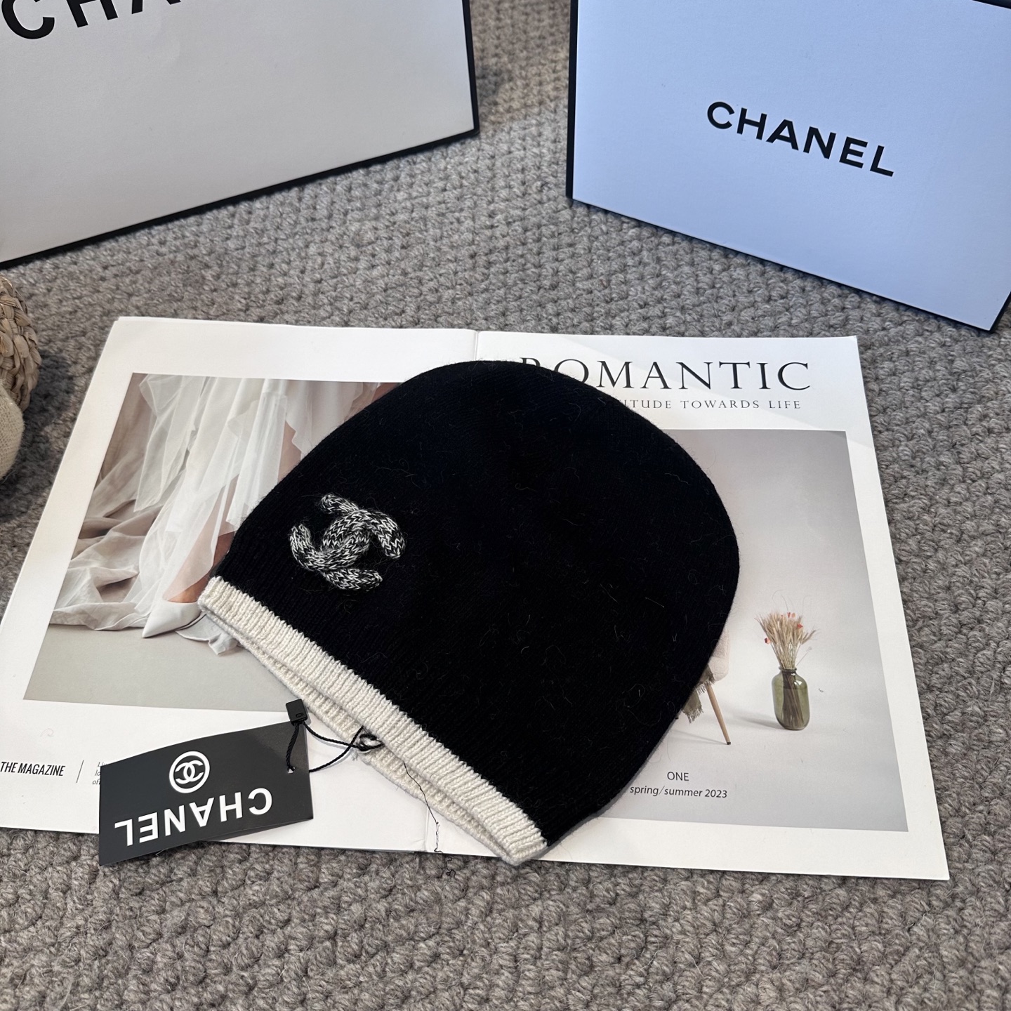 Chanel官网品质香奈儿秋冬网红时尚博主推荐款毛线帽，小红书爆款，手感超柔软舒适的针织线帽，弹性极佳！