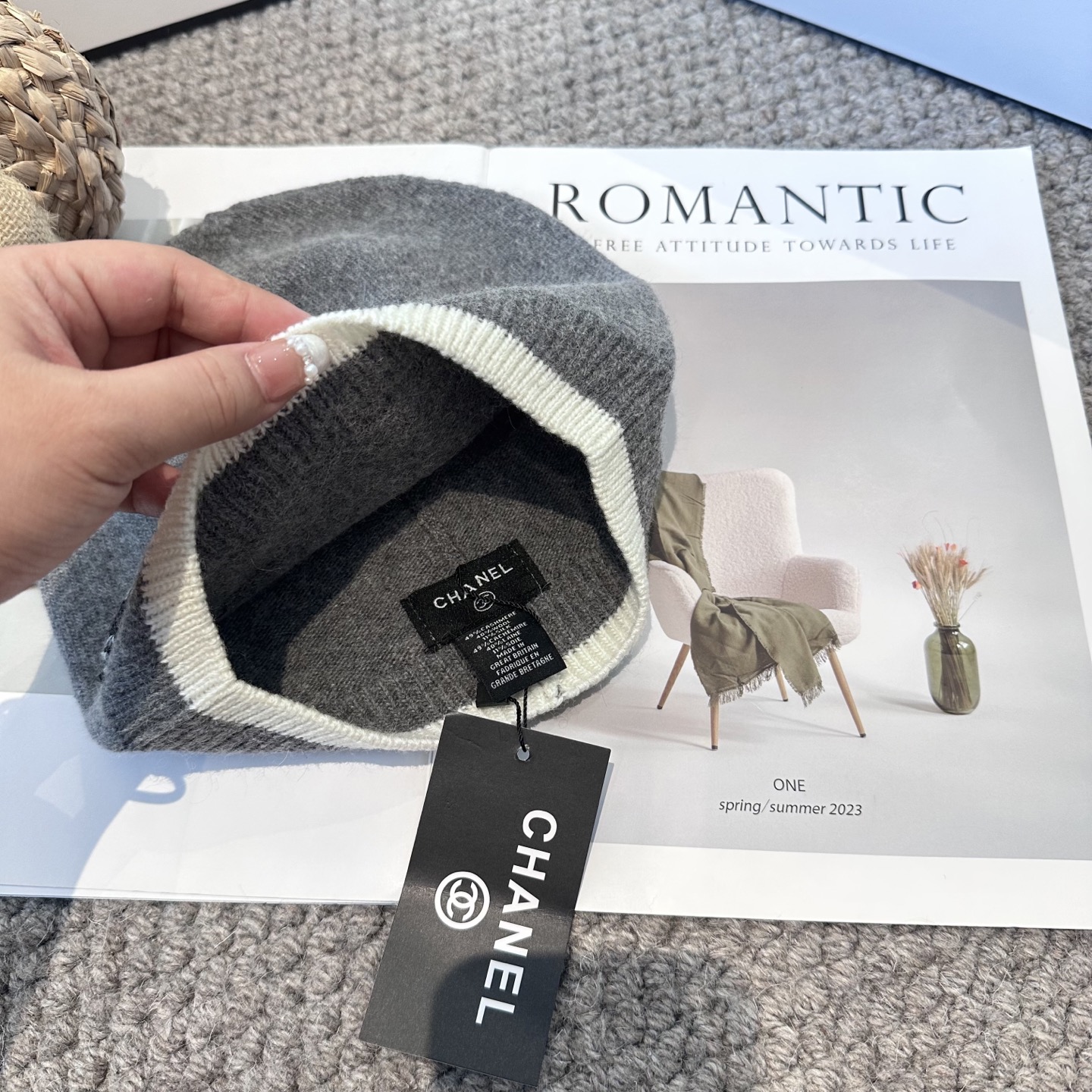 Chanel官网品质香奈儿秋冬网红时尚博主推荐款毛线帽，小红书爆款，手感超柔软舒适的针织线帽，弹性极佳！