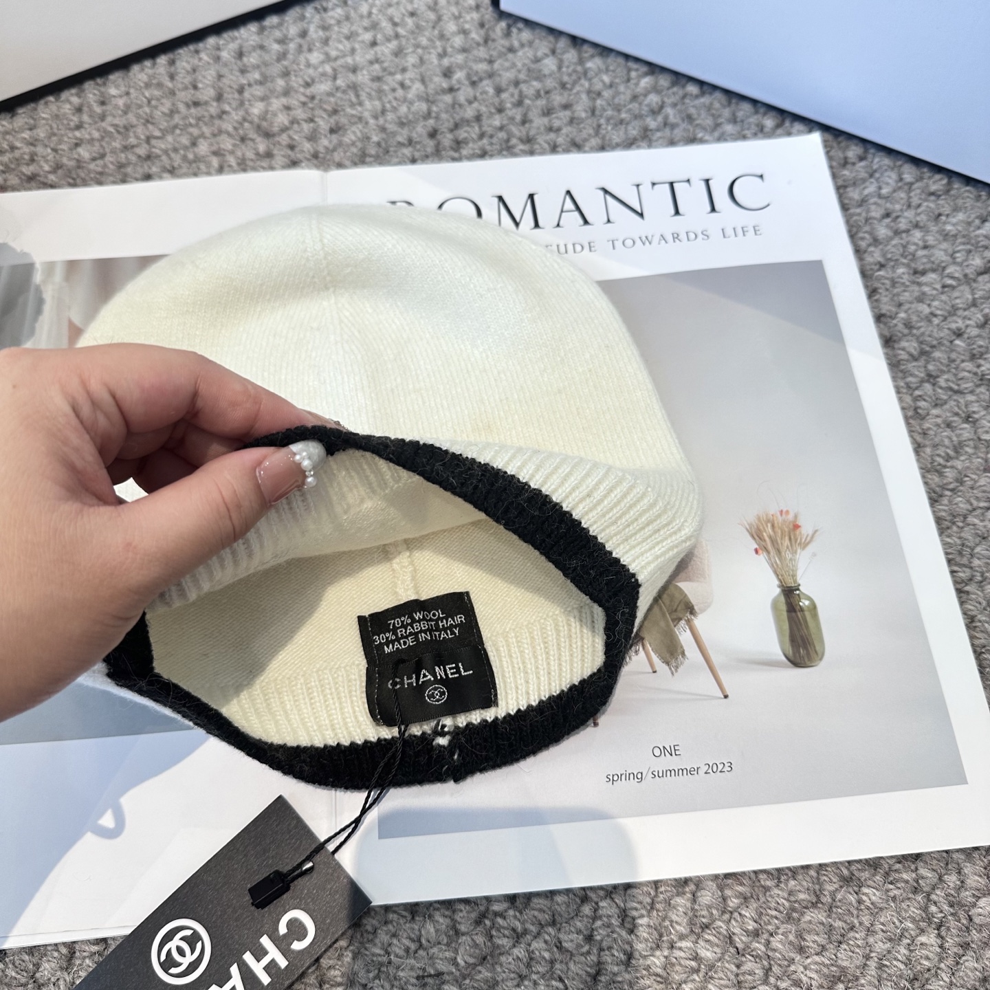 Chanel官网品质香奈儿秋冬网红时尚博主推荐款毛线帽，小红书爆款，手感超柔软舒适的针织线帽，弹性极佳！