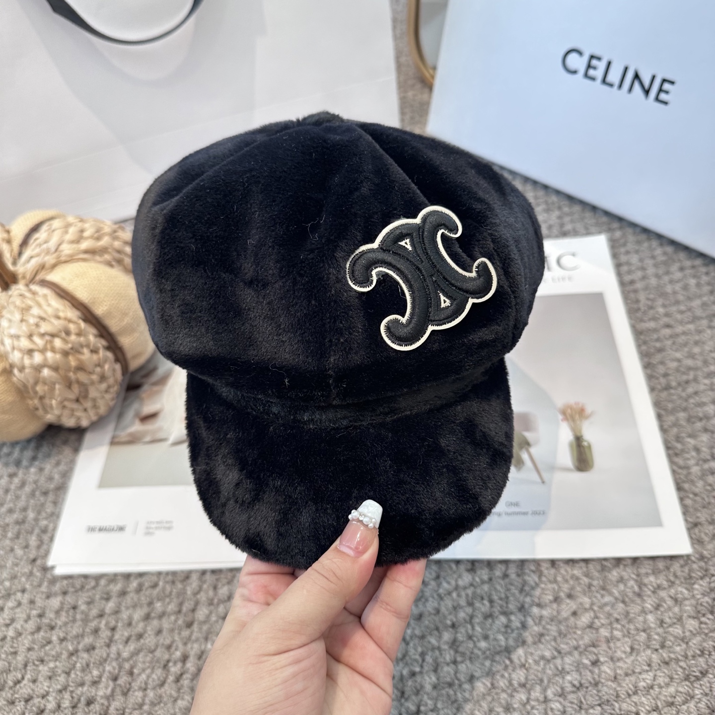 CELINE赛琳韩版八角帽女秋冬加厚保暖毛绒帽子时尚休闲仿兔毛绒潮流时尚