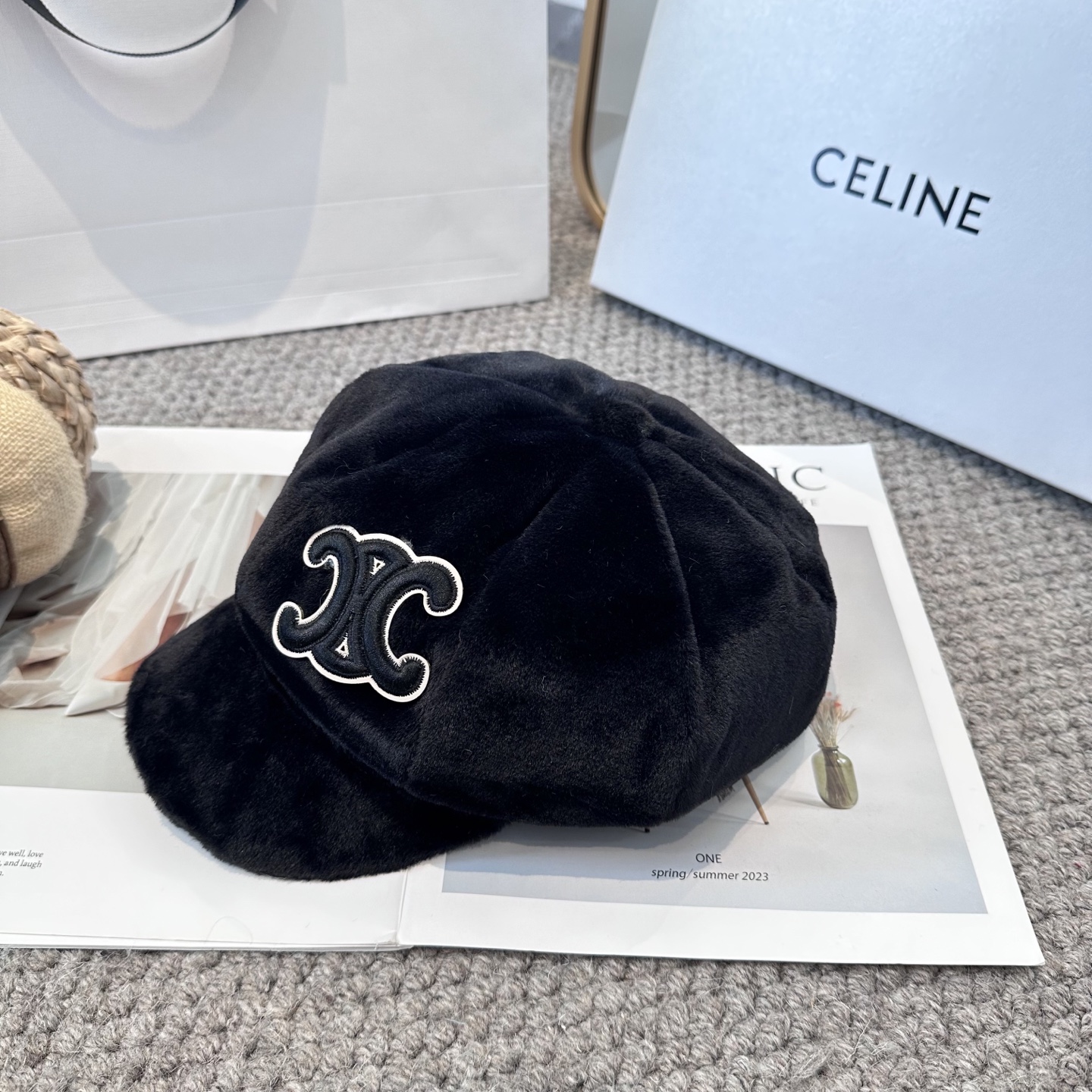 CELINE赛琳韩版八角帽女秋冬加厚保暖毛绒帽子时尚休闲仿兔毛绒潮流时尚