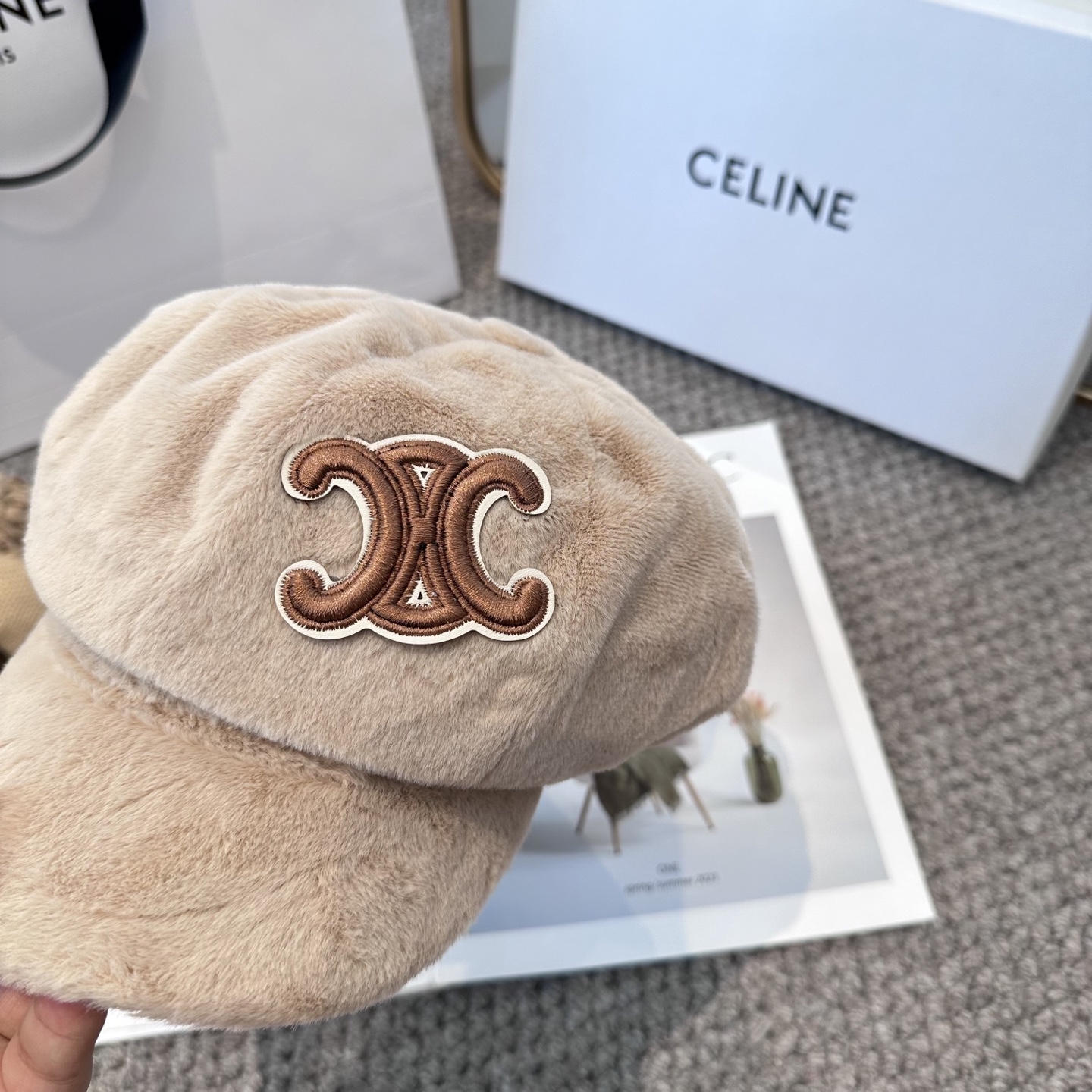 CELINE赛琳韩版八角帽女秋冬加厚保暖毛绒帽子时尚休闲仿兔毛绒潮流时尚