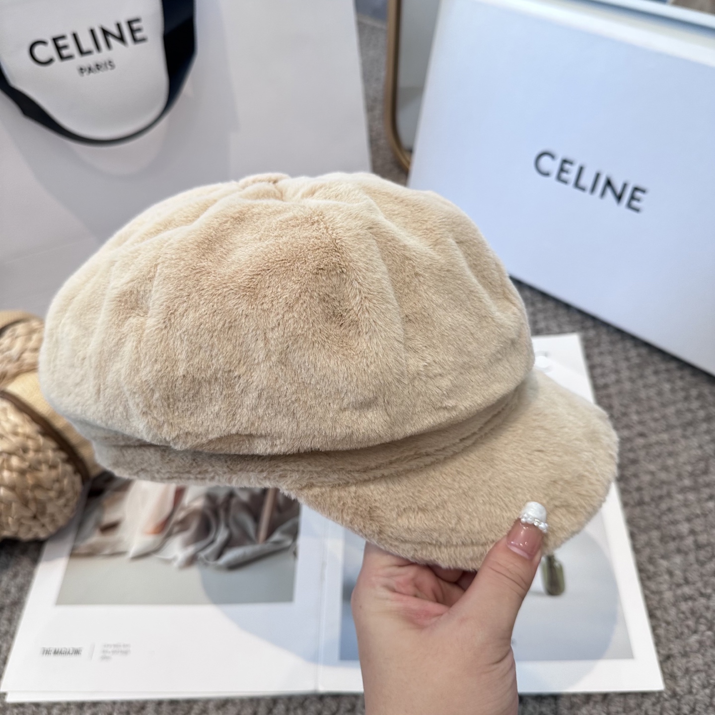 CELINE赛琳韩版八角帽女秋冬加厚保暖毛绒帽子时尚休闲仿兔毛绒潮流时尚