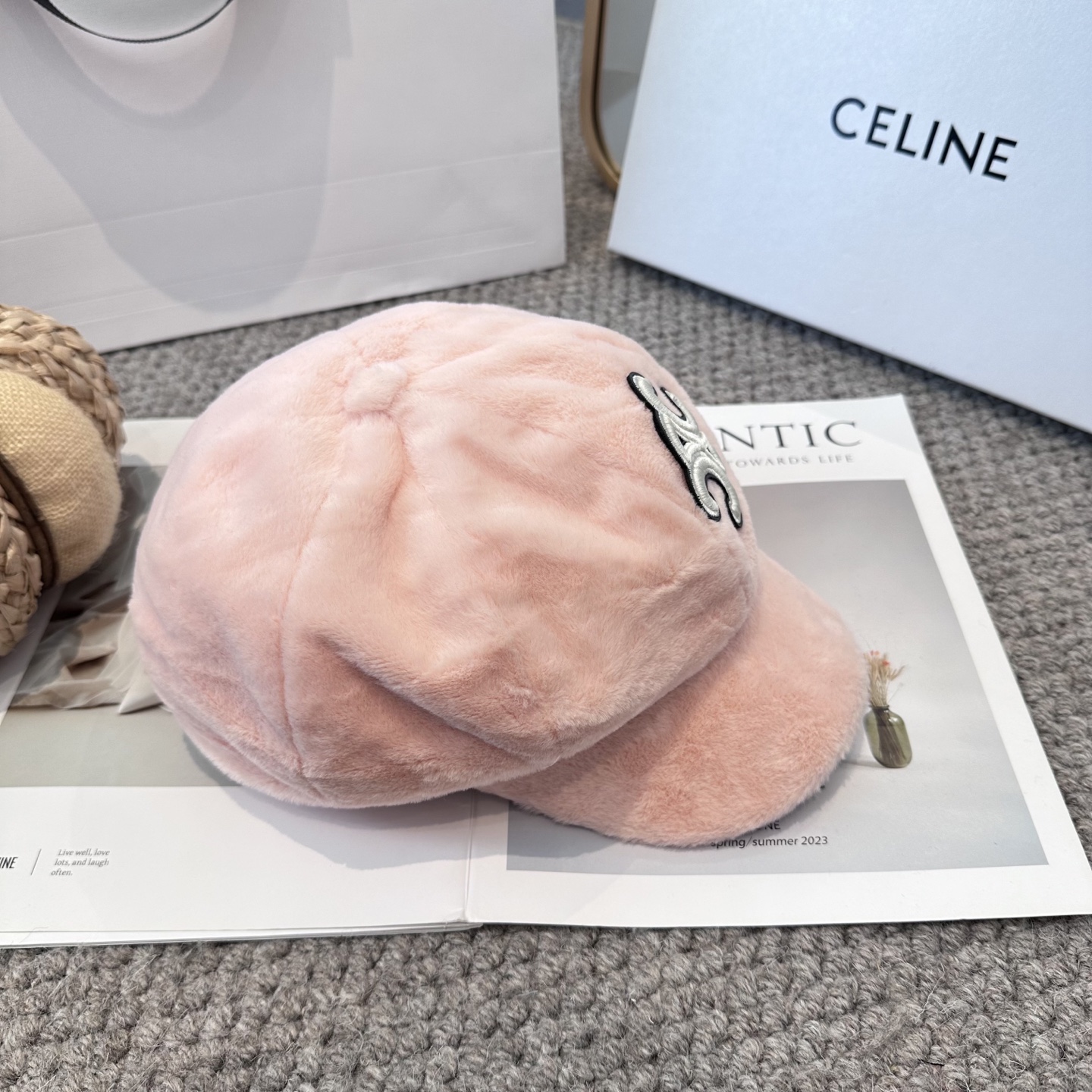 CELINE赛琳韩版八角帽女秋冬加厚保暖毛绒帽子时尚休闲仿兔毛绒潮流时尚