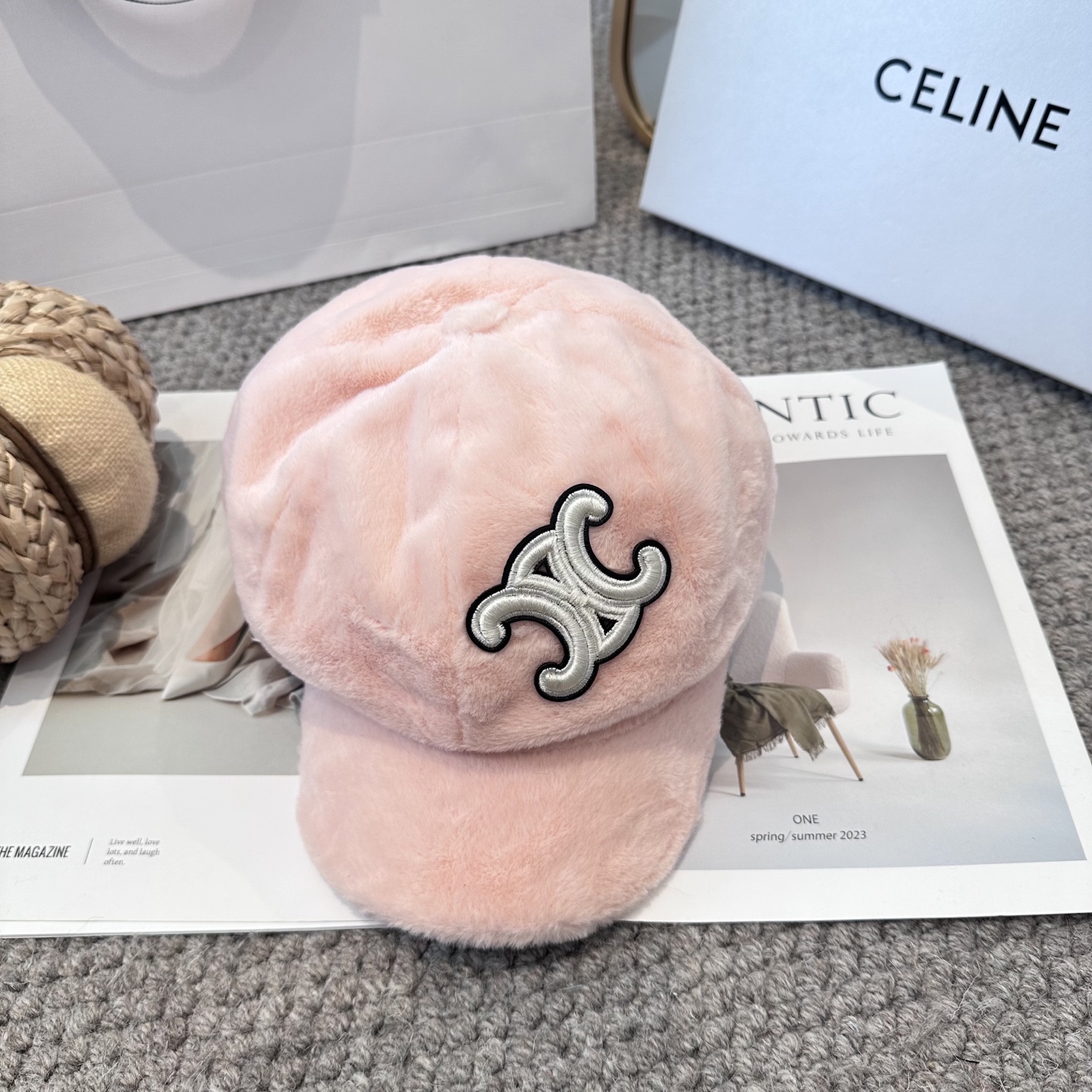 CELINE赛琳韩版八角帽女秋冬加厚保暖毛绒帽子时尚休闲仿兔毛绒潮流时尚