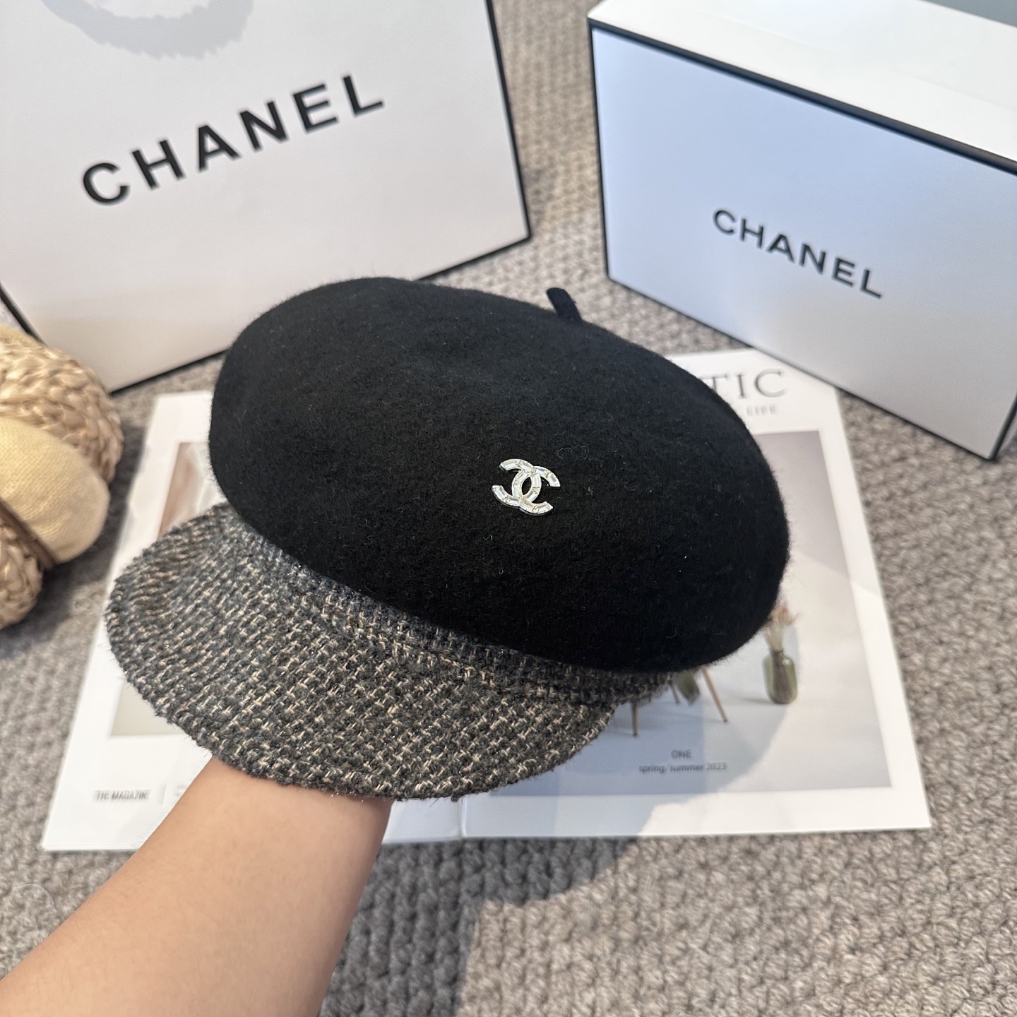  CHANEL 香奈儿 新款羊毛拼接报童帽，高版本原单品质 简约经典logo，质感超级赞👍，精致大牌范，