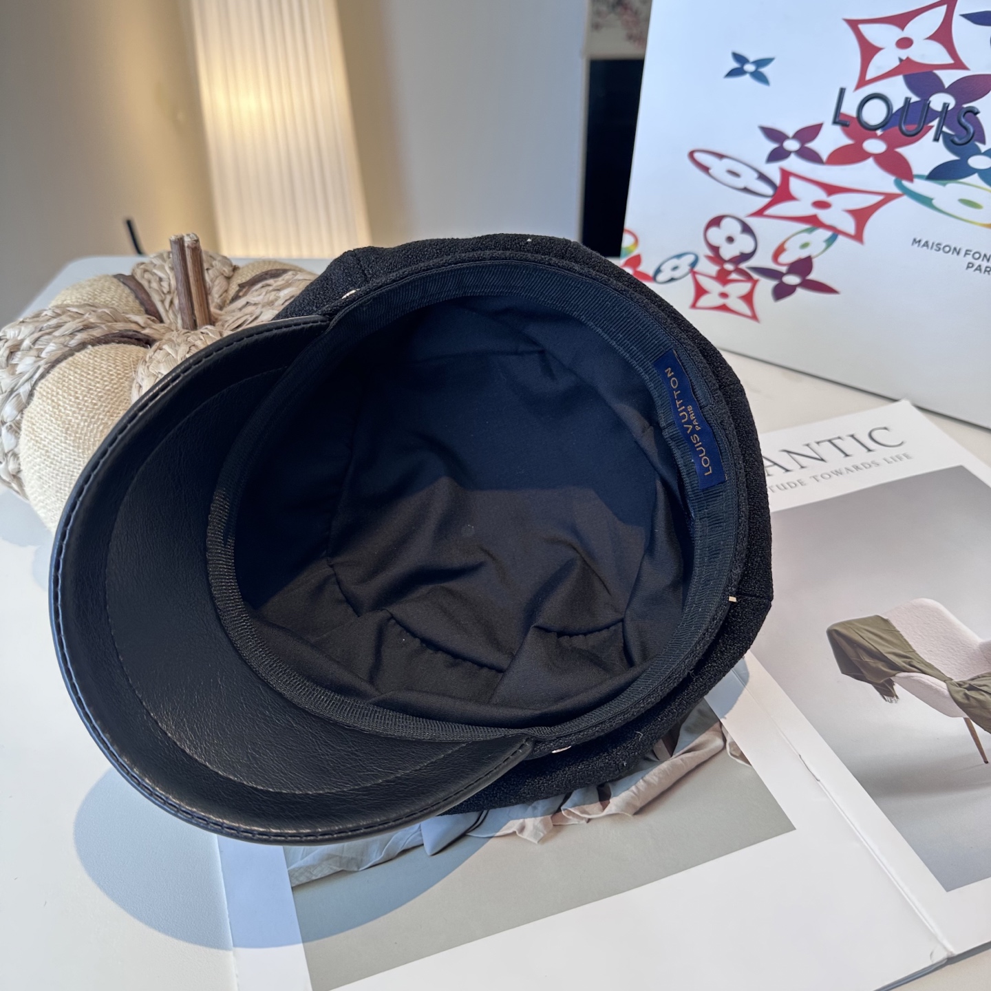 路易威登 LV新款八角帽  高版本原单品质 简约经典logo，质感超级赞👍，精致大牌范，女神必备神器
