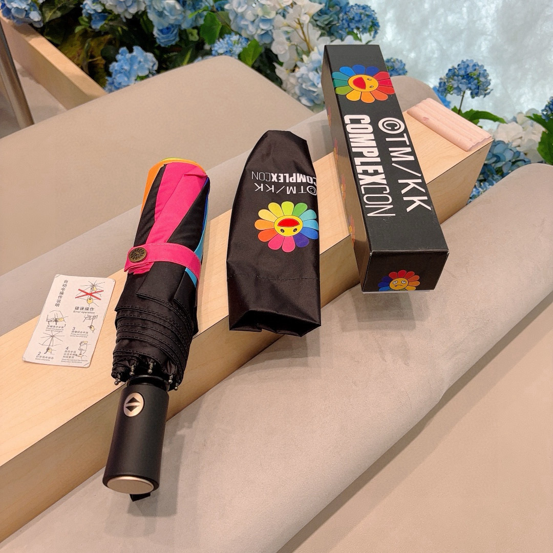 潮牌村上隆 三折折叠自动晴雨伞 设计大方，风格高贵迷人、时尚 可爱又不失优雅