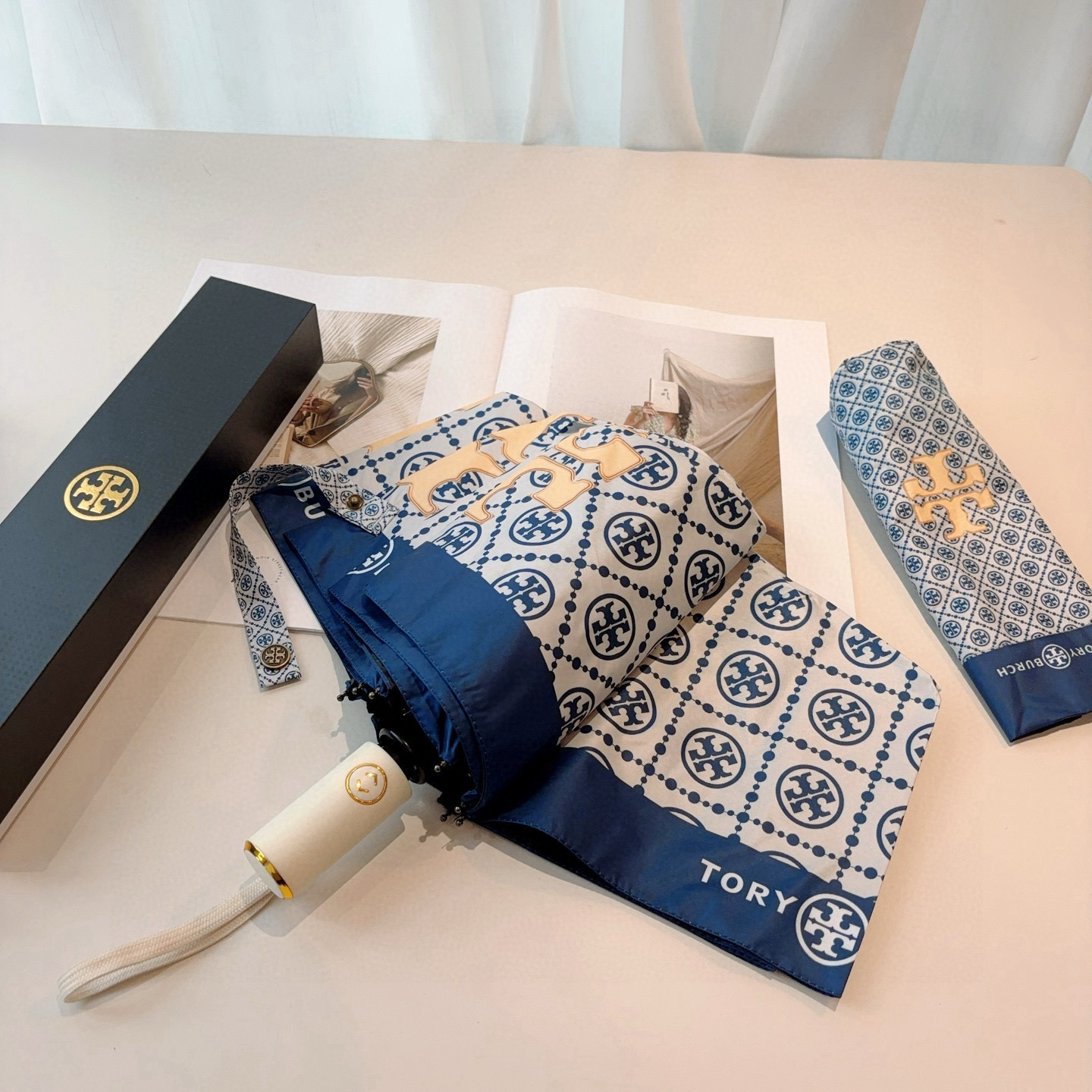  Tory Burch（托里伯奇）三折全自动开收黑胶遮阳防晒 UV晴雨伞 缩骨遮雨伞玫瑰玫瑰独家首发！给