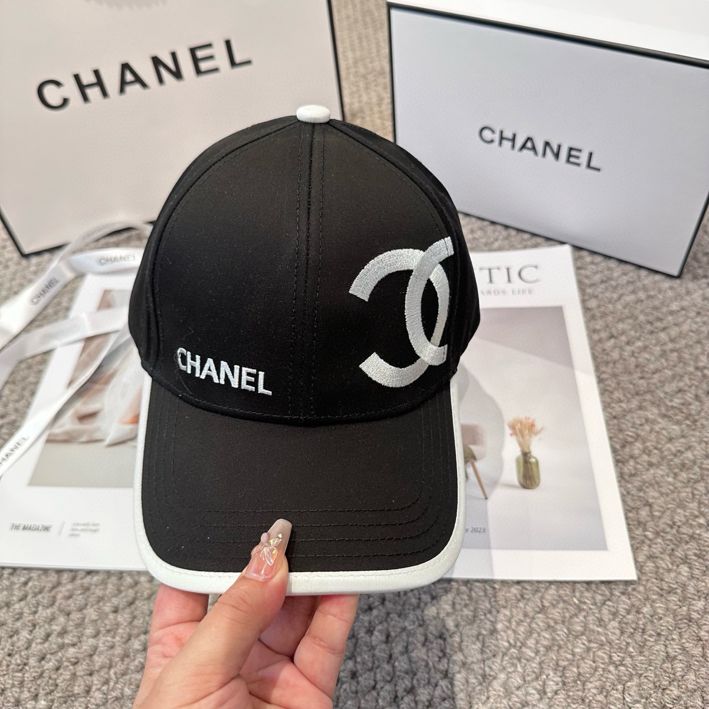   CHANEL香奈儿 新款简约刺绣logo棒球帽，新款出货，大牌款超好搭配，赶紧入手！4色