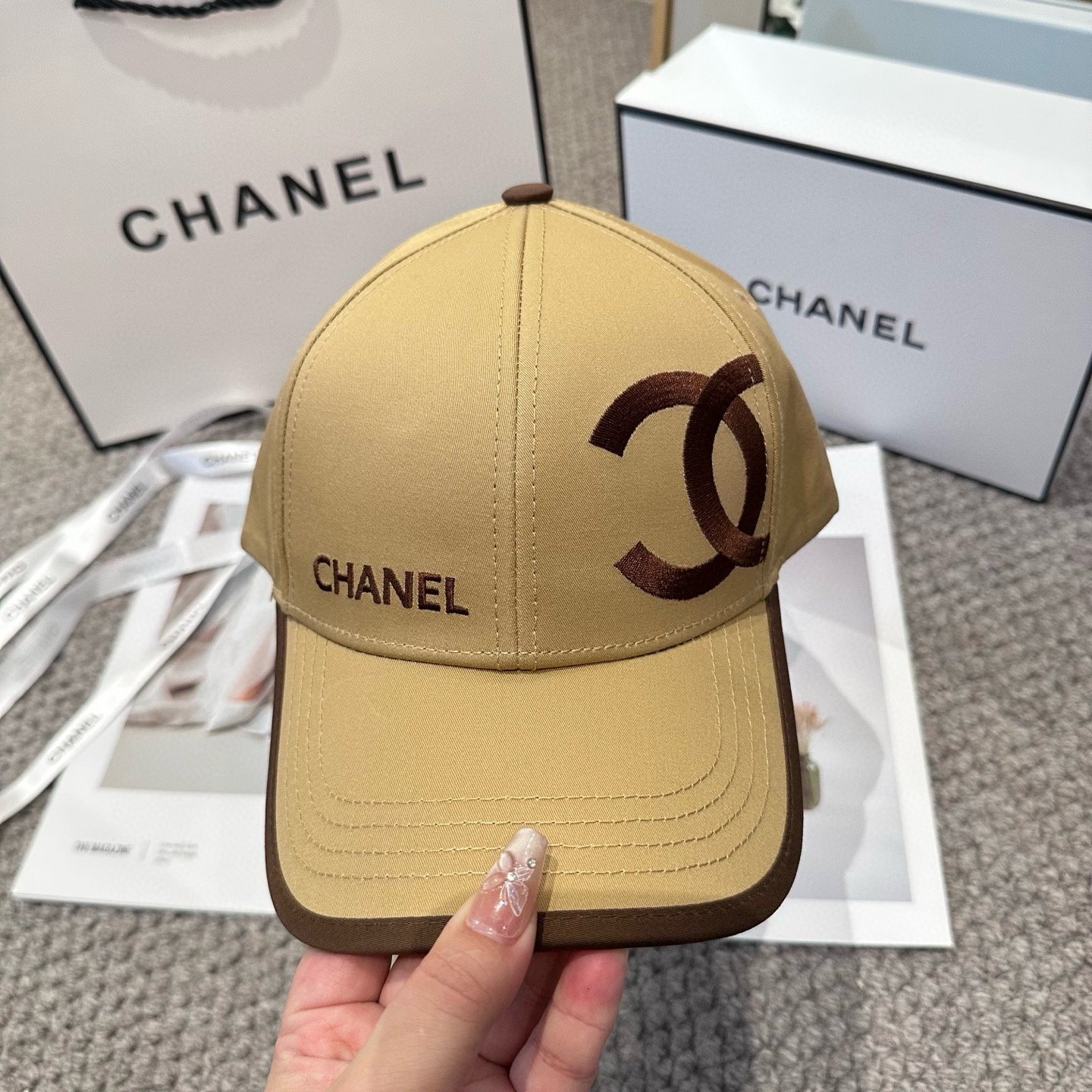   CHANEL香奈儿 新款简约刺绣logo棒球帽，新款出货，大牌款超好搭配，赶紧入手！4色