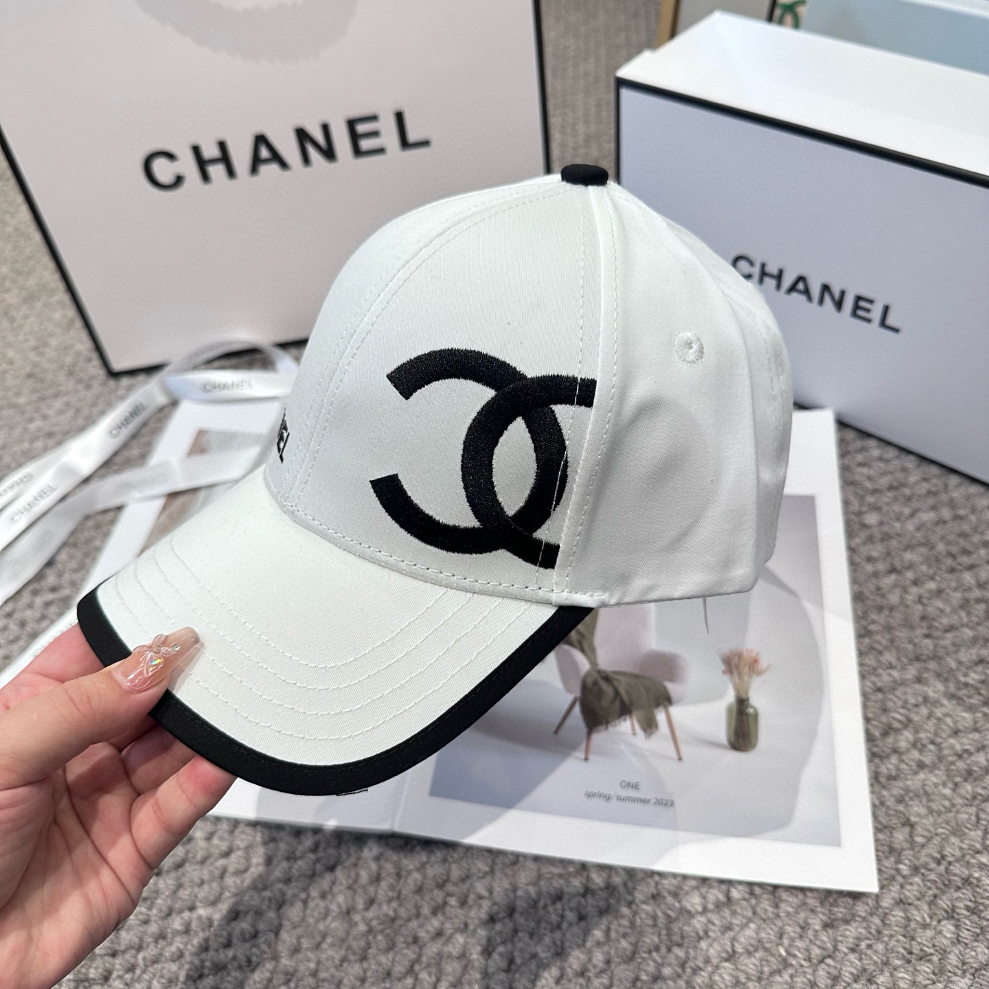   CHANEL香奈儿 新款简约刺绣logo棒球帽，新款出货，大牌款超好搭配，赶紧入手！4色