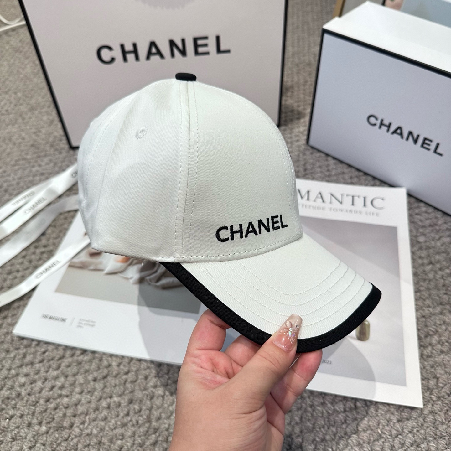   CHANEL香奈儿 新款简约刺绣logo棒球帽，新款出货，大牌款超好搭配，赶紧入手！4色