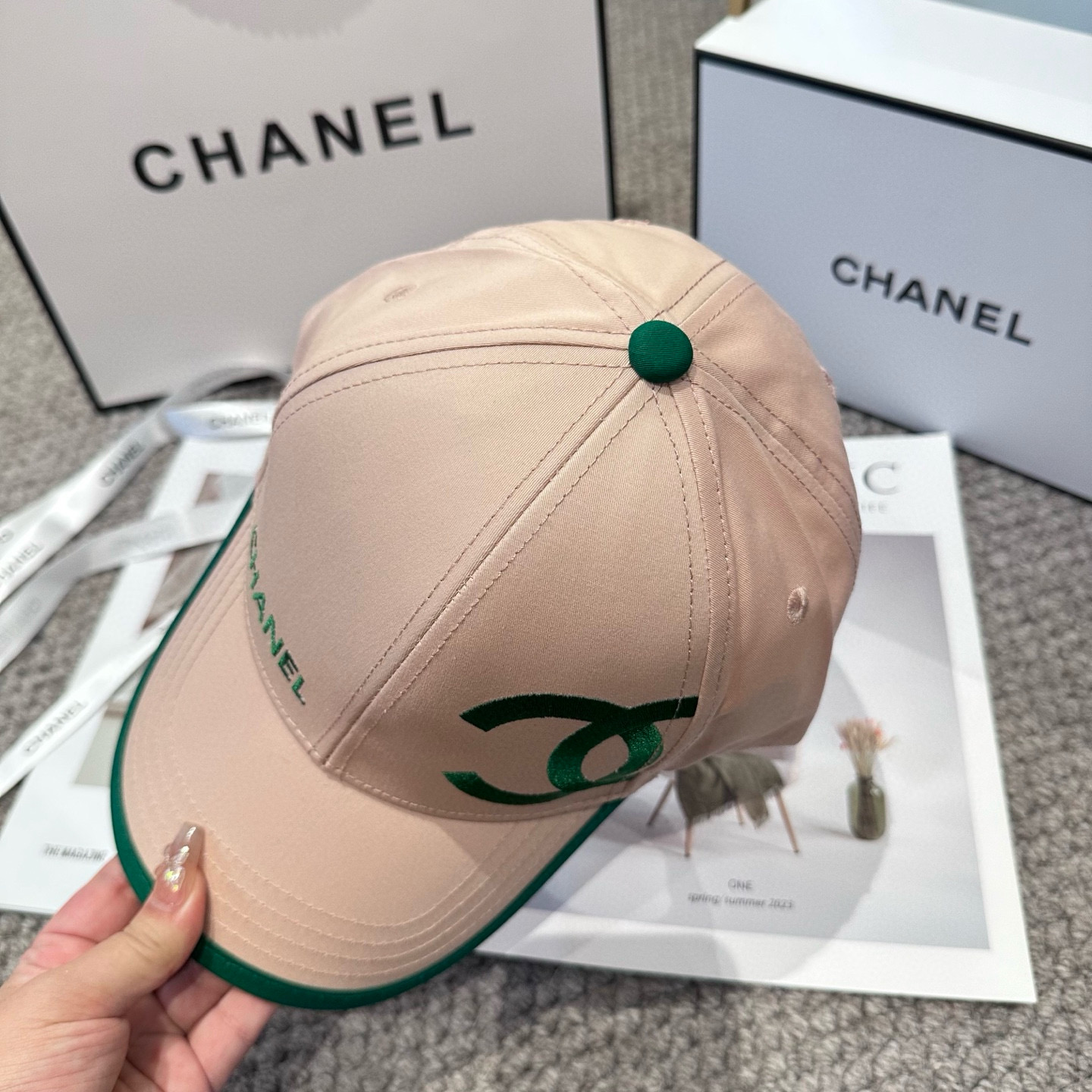   CHANEL香奈儿 新款简约刺绣logo棒球帽，新款出货，大牌款超好搭配，赶紧入手！4色