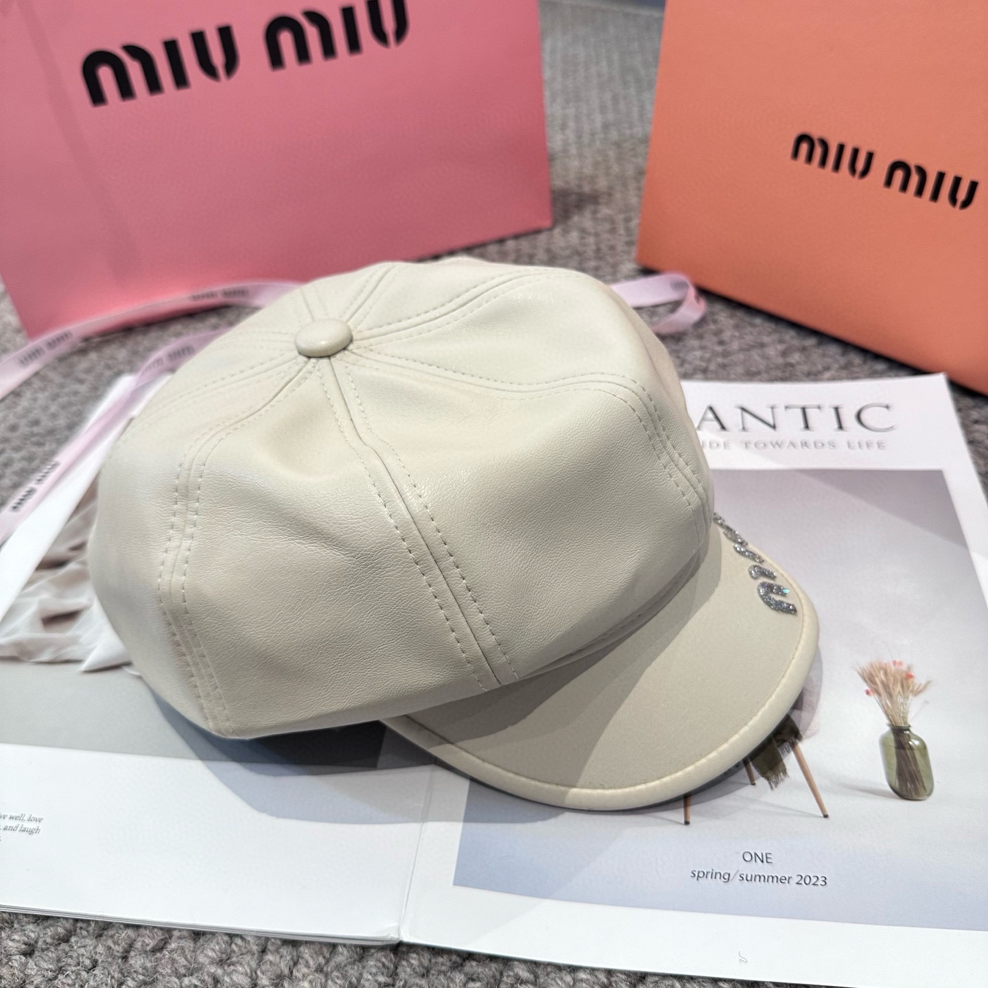  miumiu缪缪 新款贝雷帽女秋冬百搭辣妹个性显脸小 不挑人的帽型 