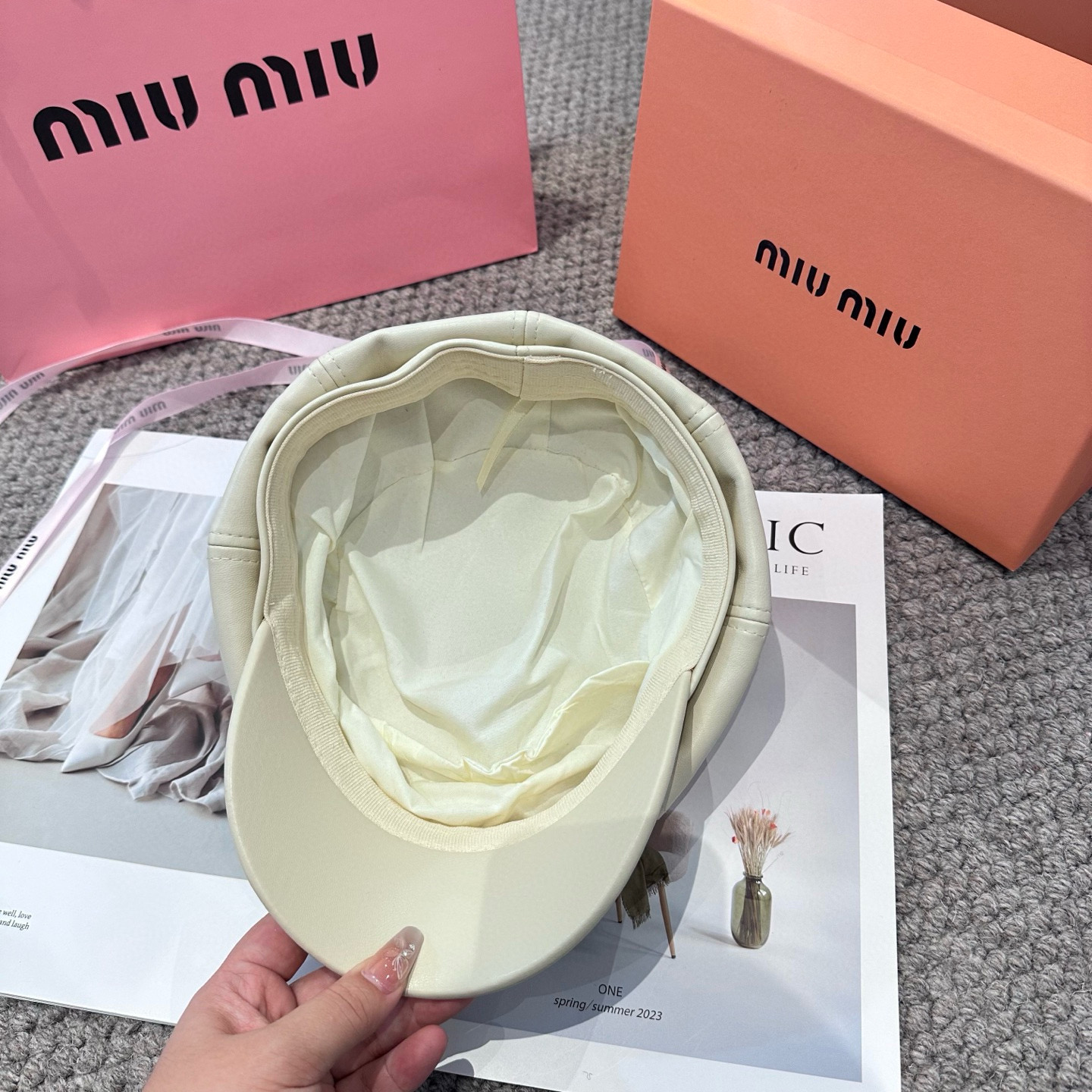  miumiu缪缪 新款贝雷帽女秋冬百搭辣妹个性显脸小 不挑人的帽型 