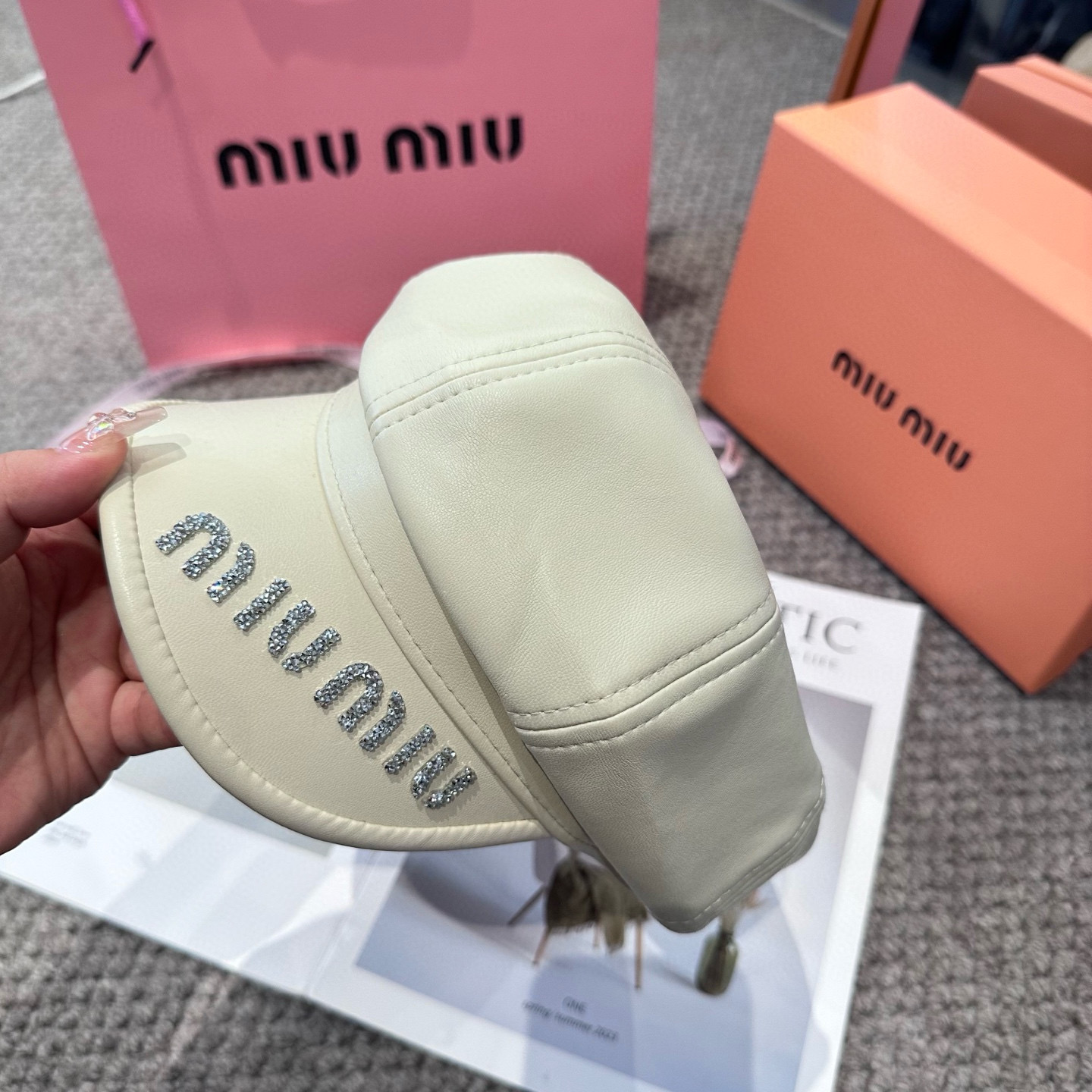  miumiu缪缪 新款贝雷帽女秋冬百搭辣妹个性显脸小 不挑人的帽型 