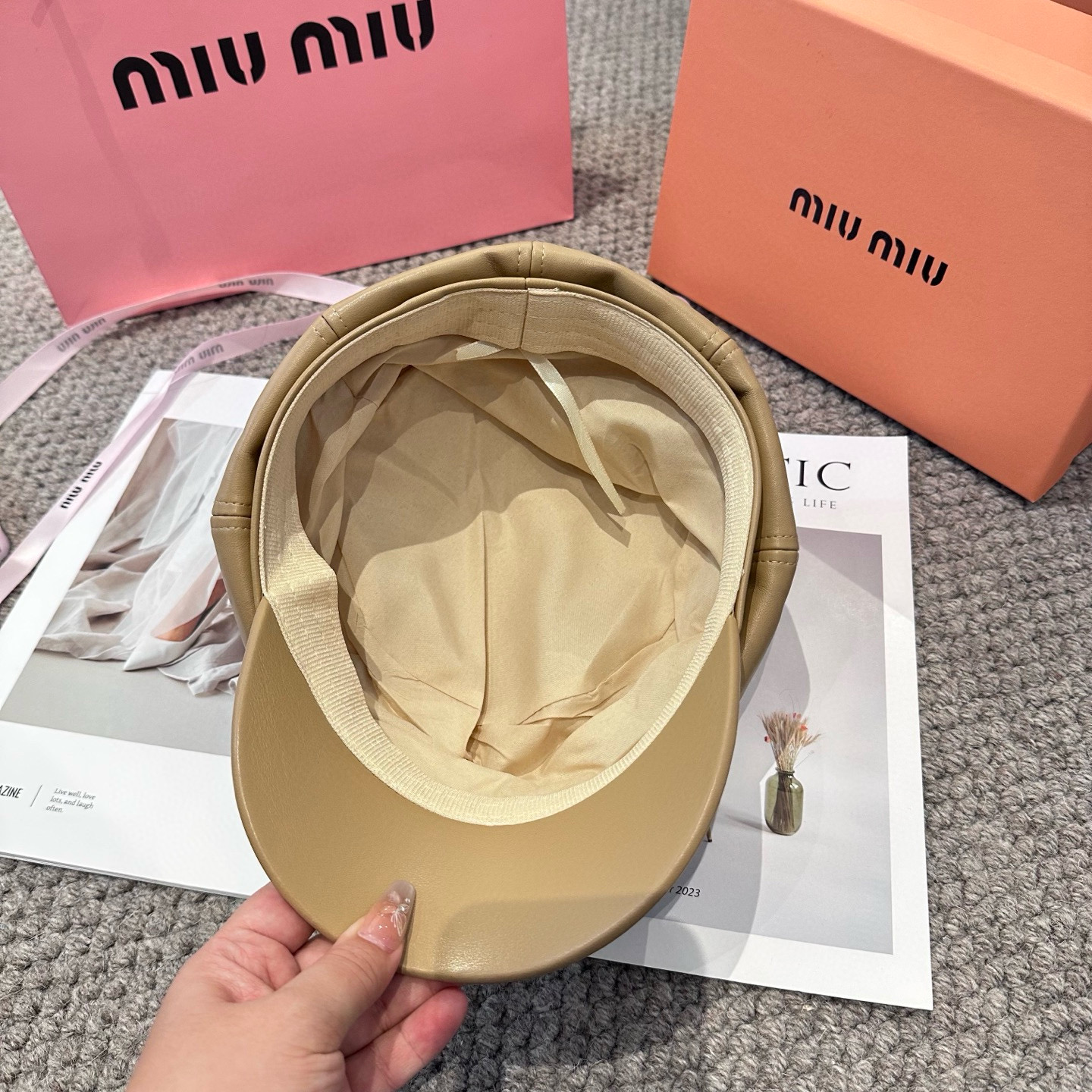 miumiu缪缪 新款贝雷帽女秋冬百搭辣妹个性显脸小 不挑人的帽型 