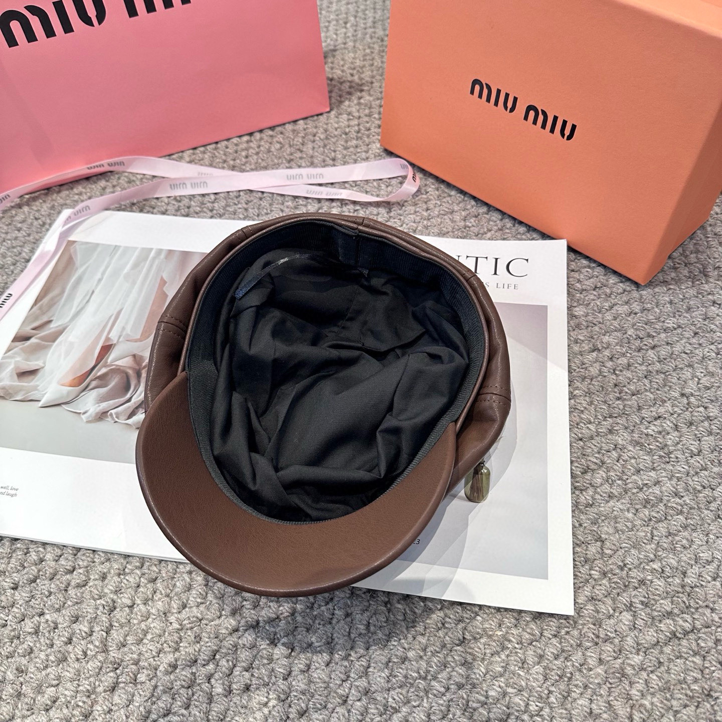  miumiu缪缪 新款贝雷帽女秋冬百搭辣妹个性显脸小 不挑人的帽型 