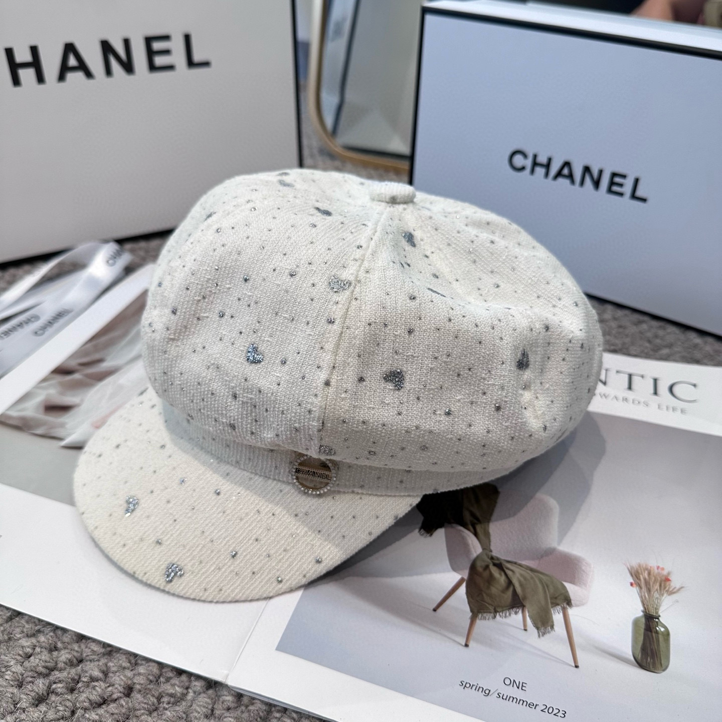  CHANEL 香奈儿 新款八角帽 ，高版本原单品质 简约经典logo，质感超级赞👍，精致大牌范，女神必